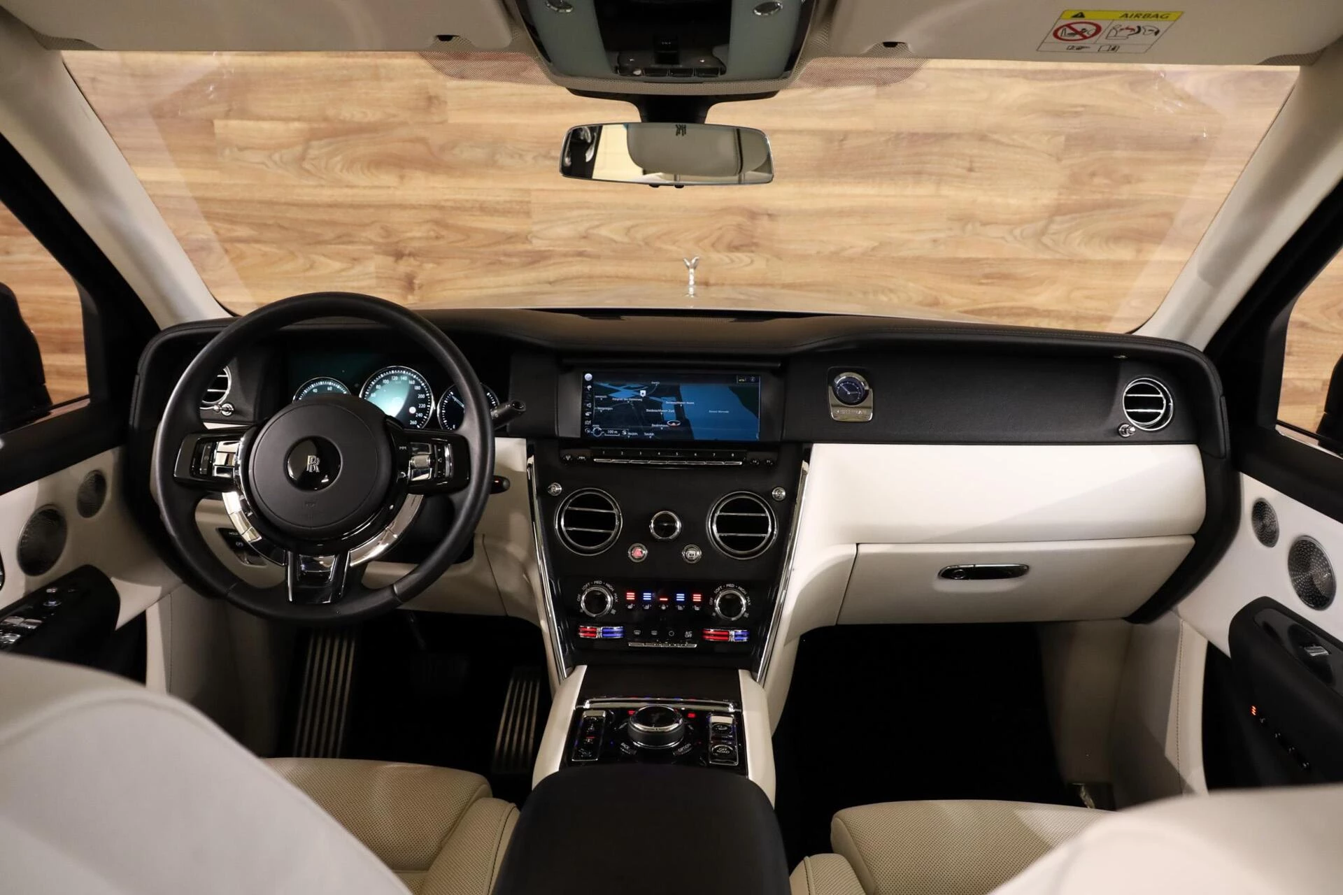 Hoofdafbeelding Rolls-Royce Cullinan