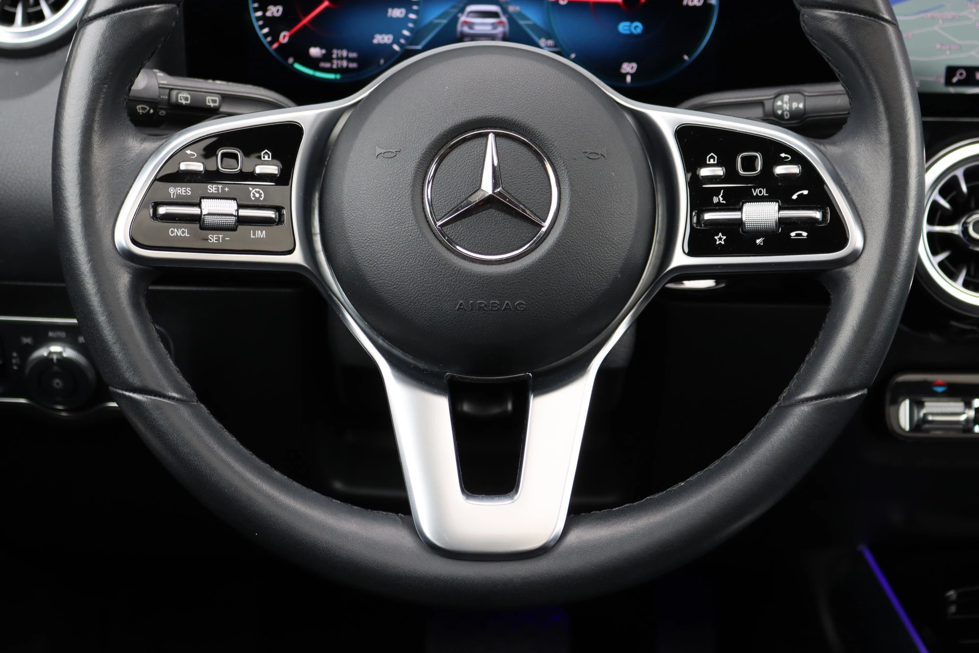 Hoofdafbeelding Mercedes-Benz EQA