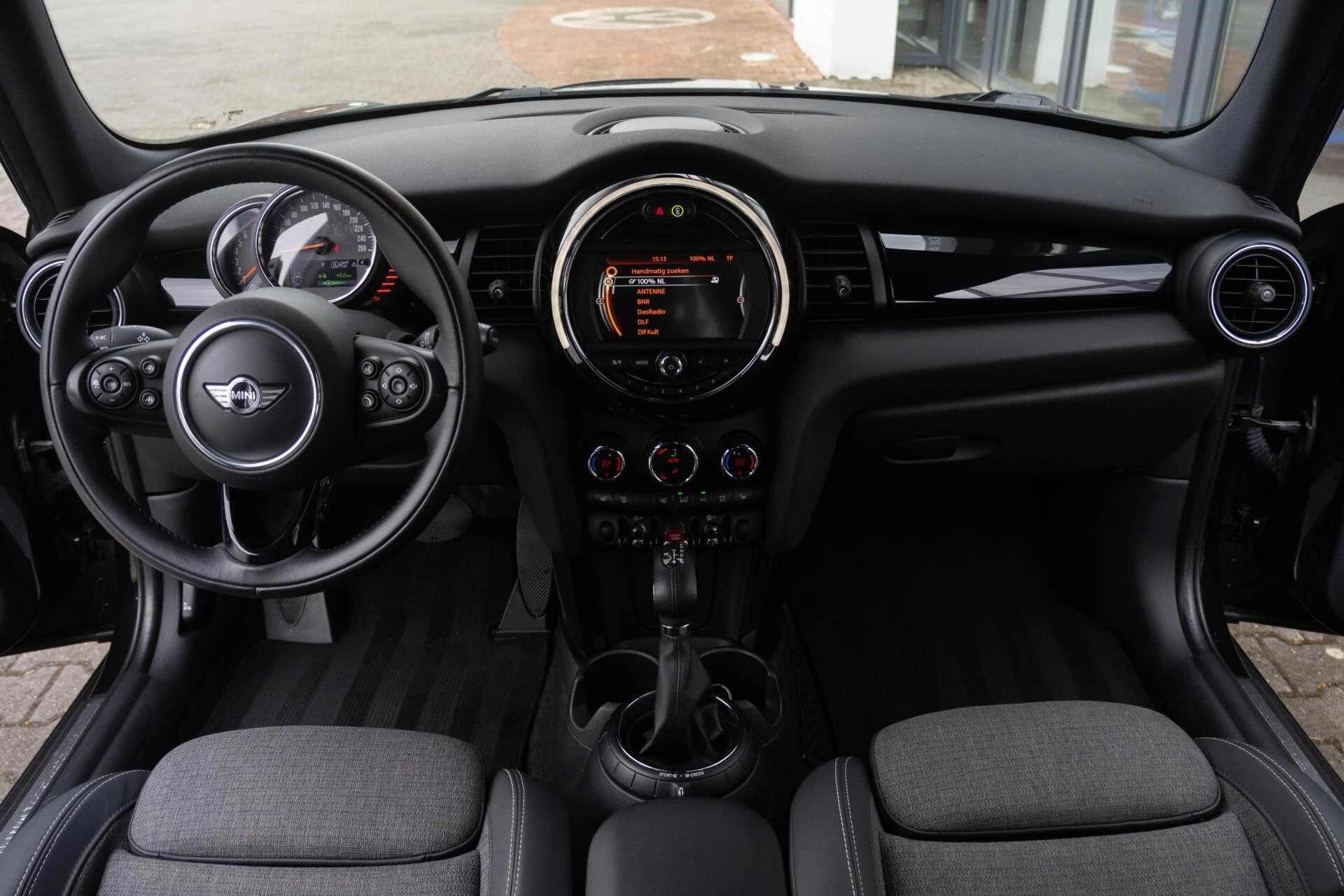 Hoofdafbeelding MINI Cooper