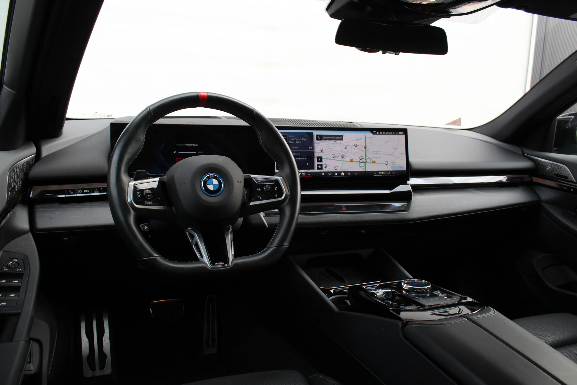 Hoofdafbeelding BMW i5