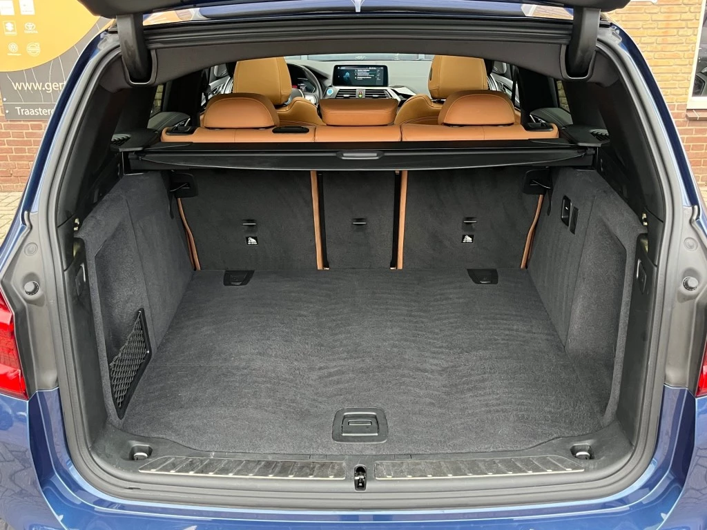 Hoofdafbeelding BMW iX3