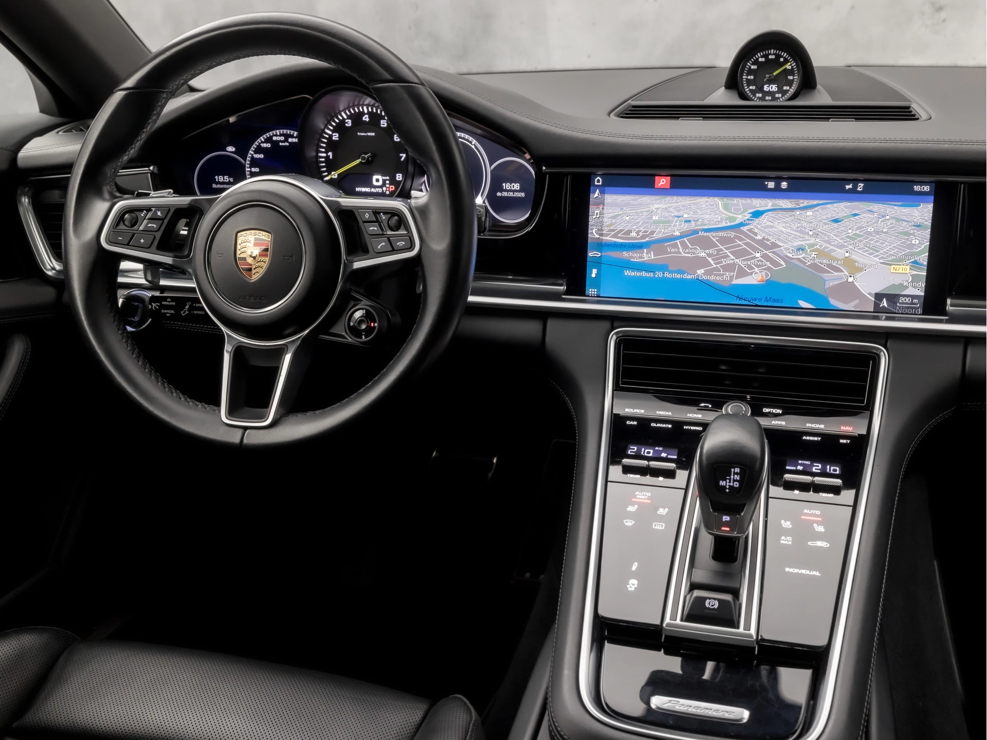 Hoofdafbeelding Porsche Panamera