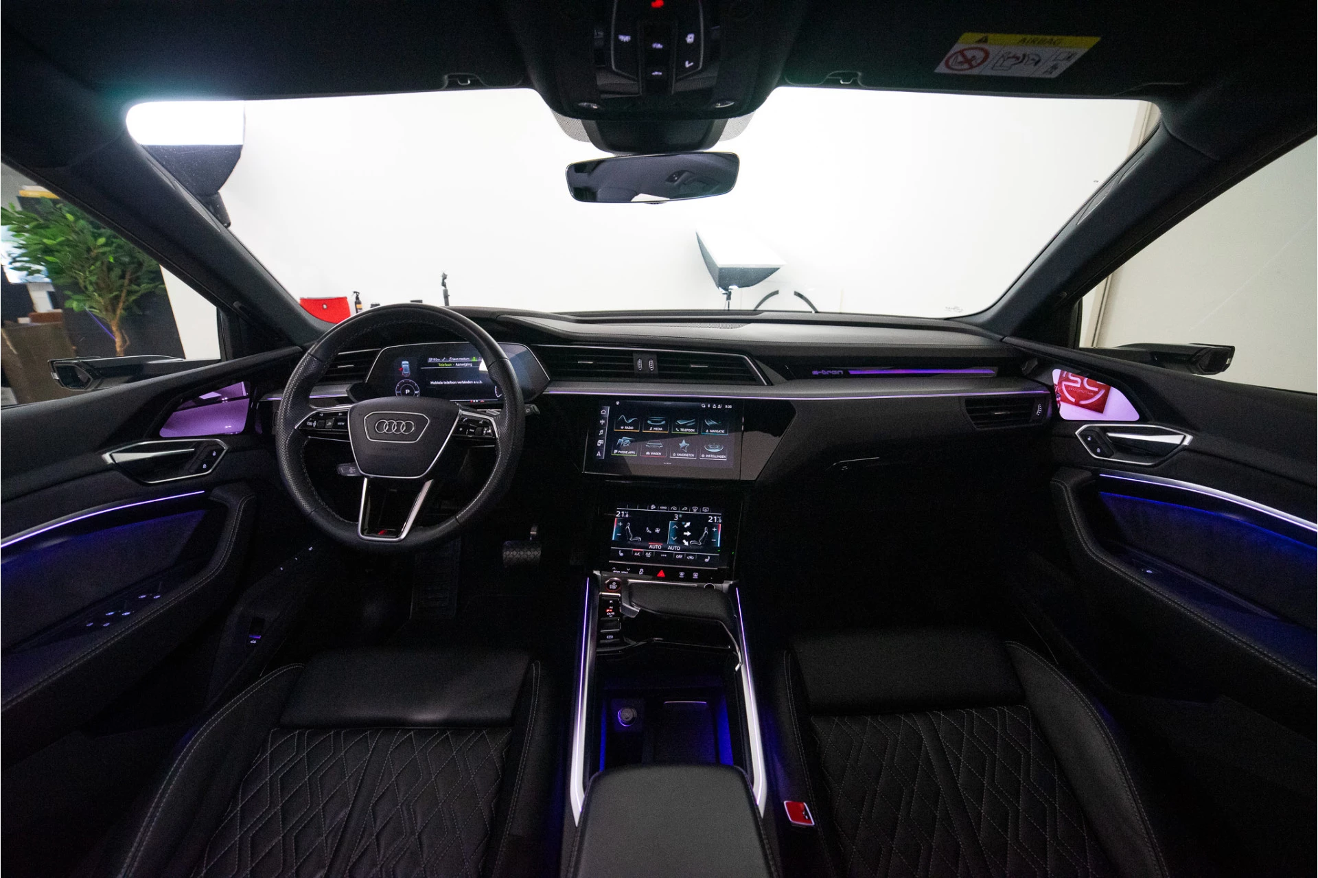 Hoofdafbeelding Audi e-tron