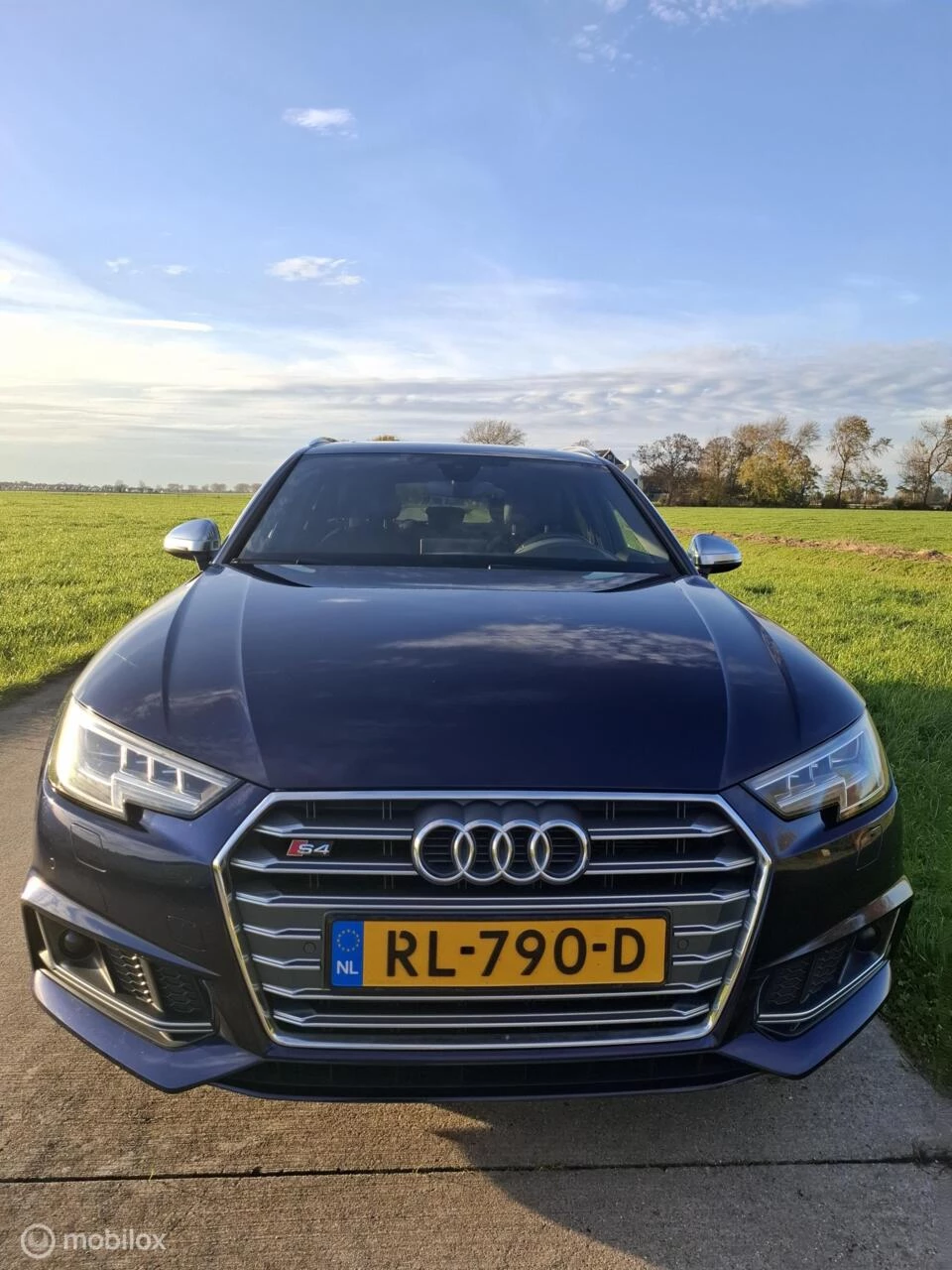 Hoofdafbeelding Audi S4