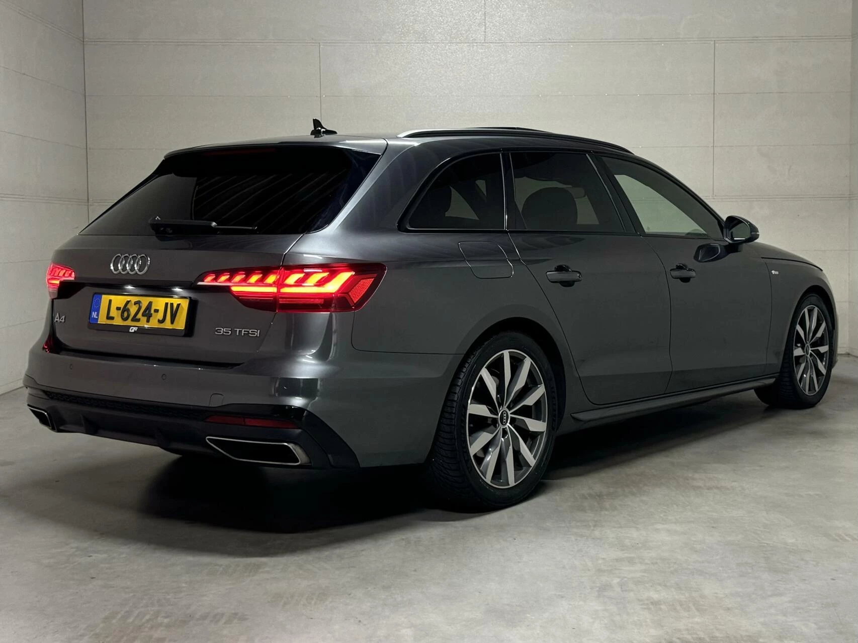 Hoofdafbeelding Audi A4