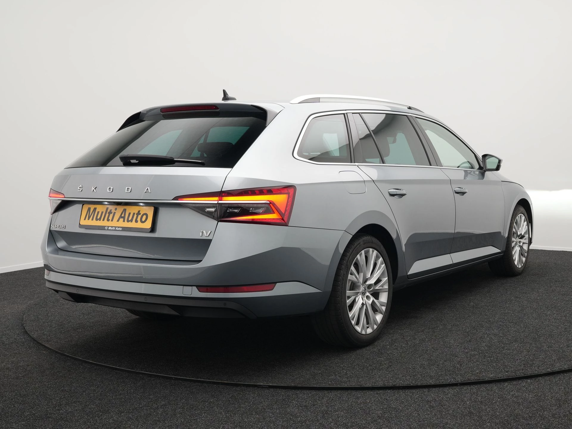 Hoofdafbeelding Škoda Superb