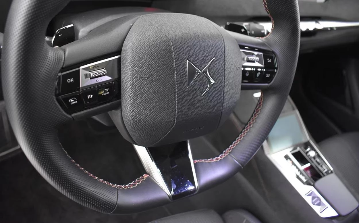 Hoofdafbeelding DS DS 4