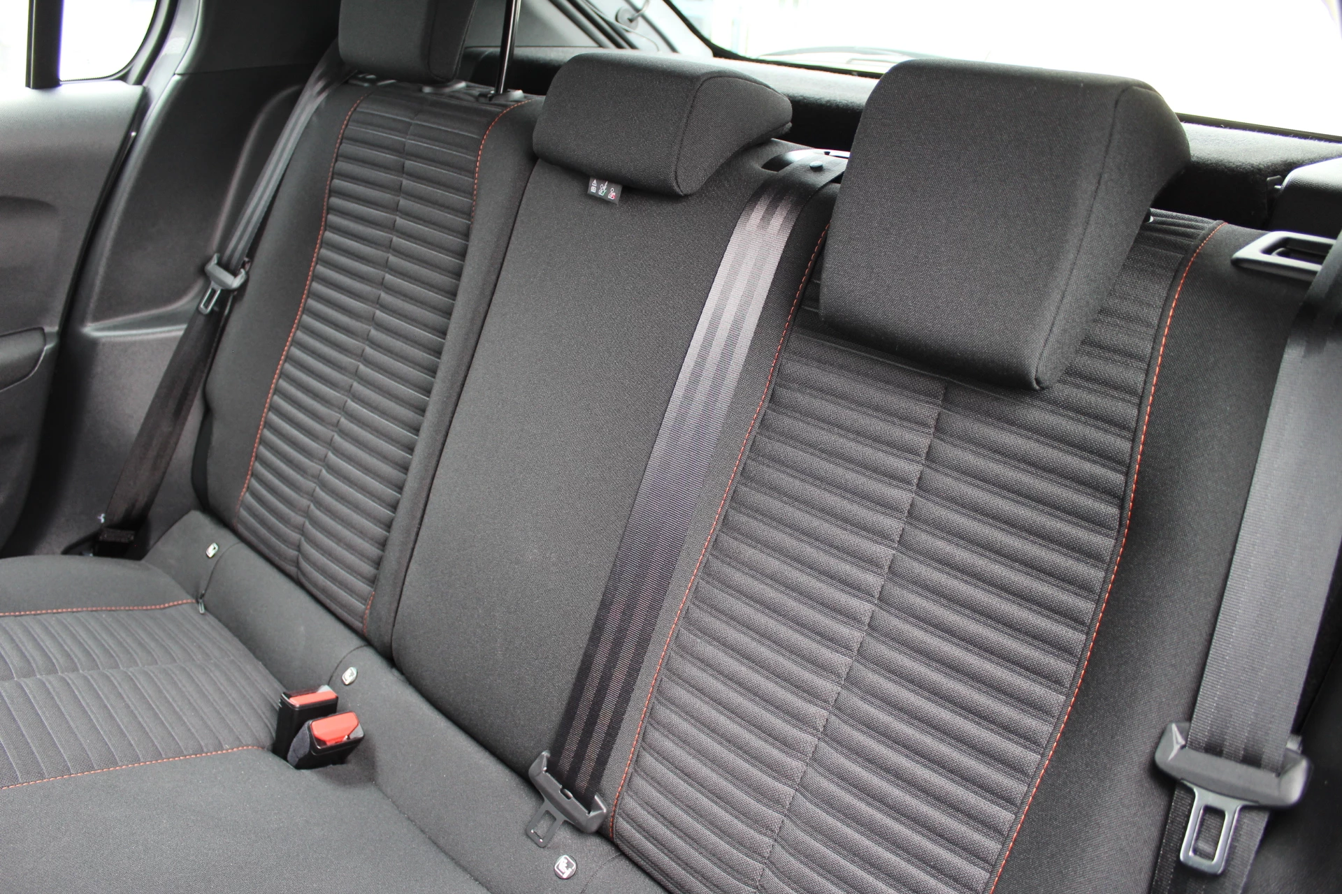 Hoofdafbeelding Peugeot e-208