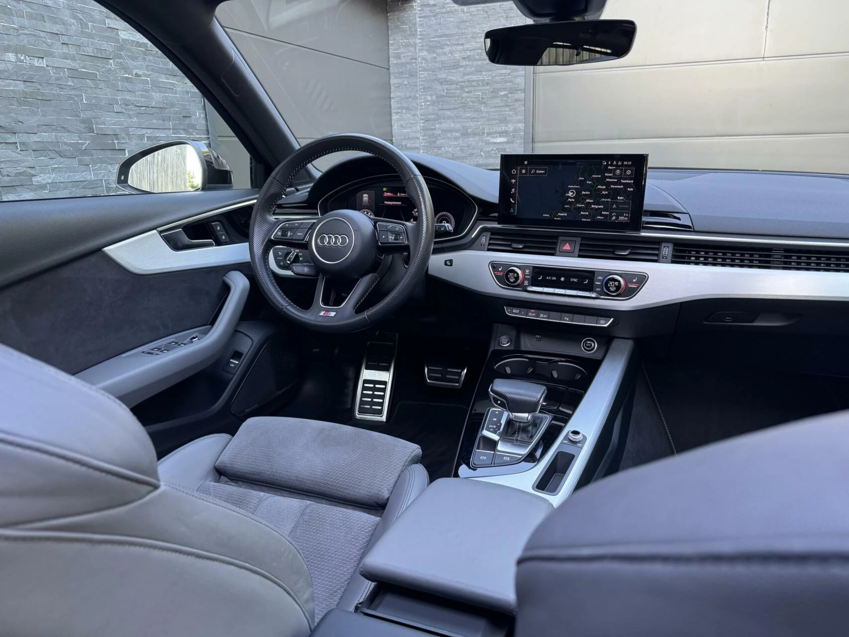 Hoofdafbeelding Audi A4
