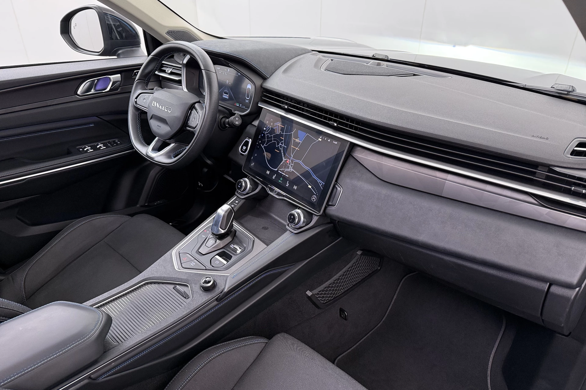 Hoofdafbeelding Lynk & Co 01