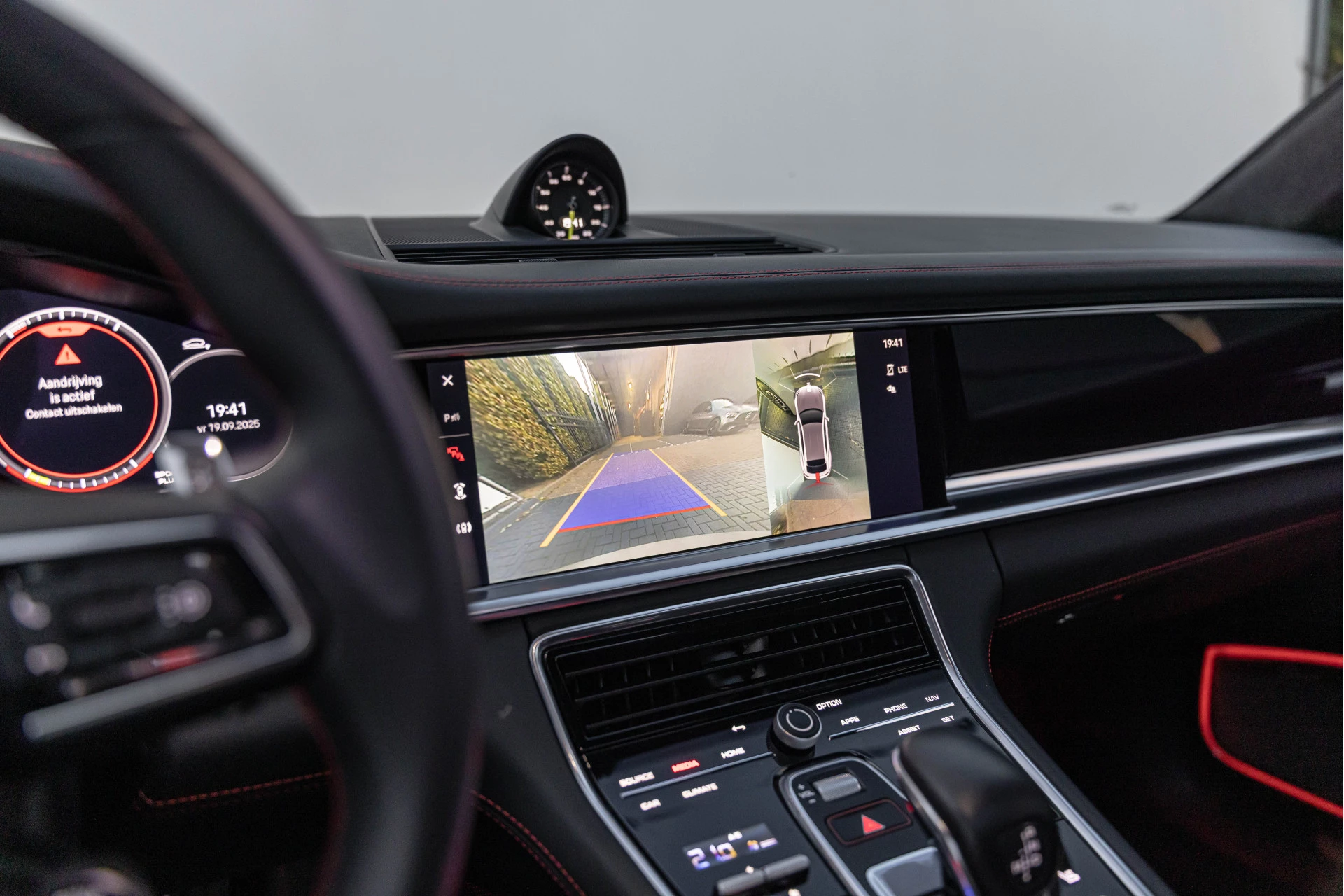 Hoofdafbeelding Porsche Panamera