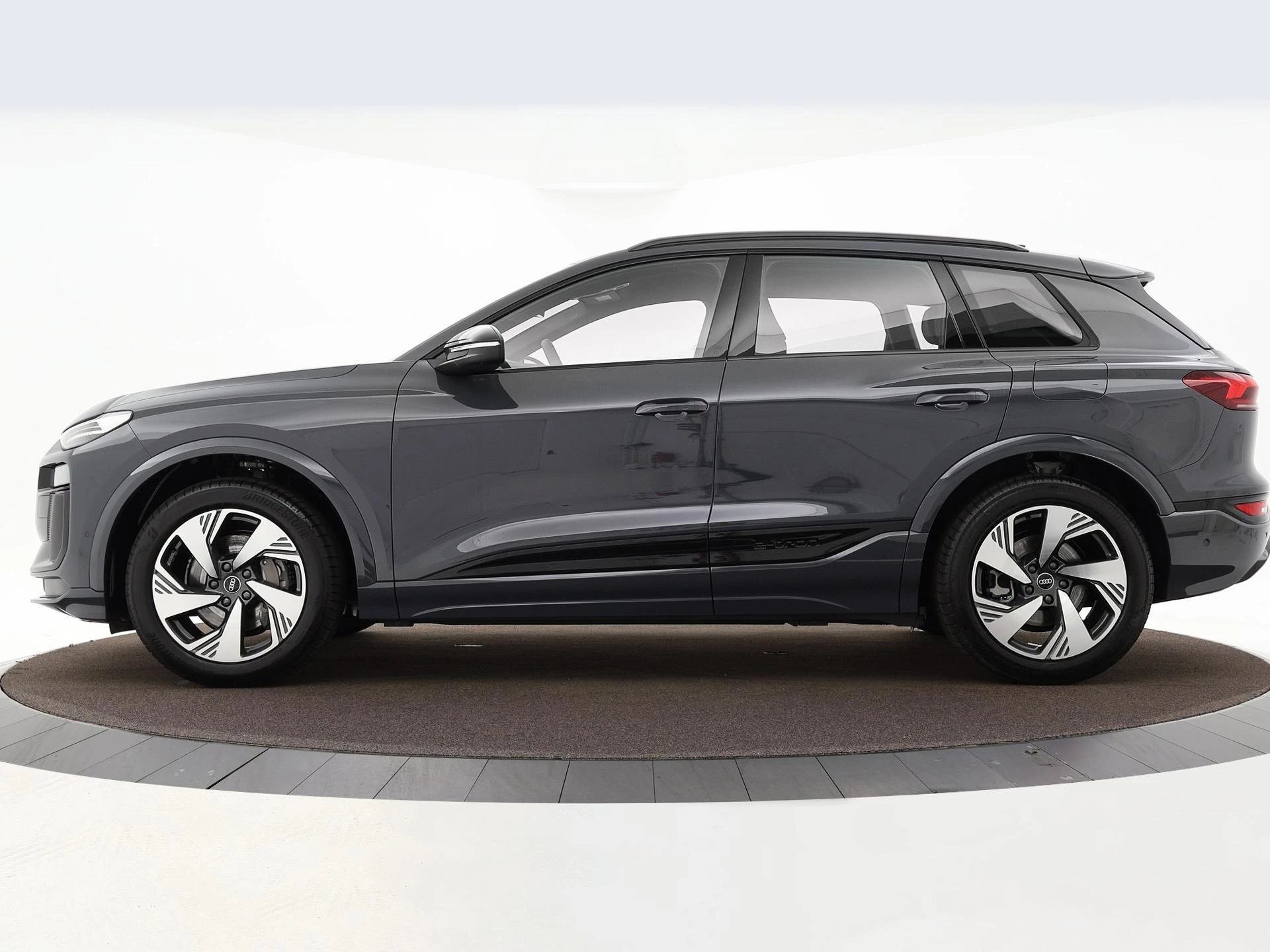 Hoofdafbeelding Audi Q6 e-tron