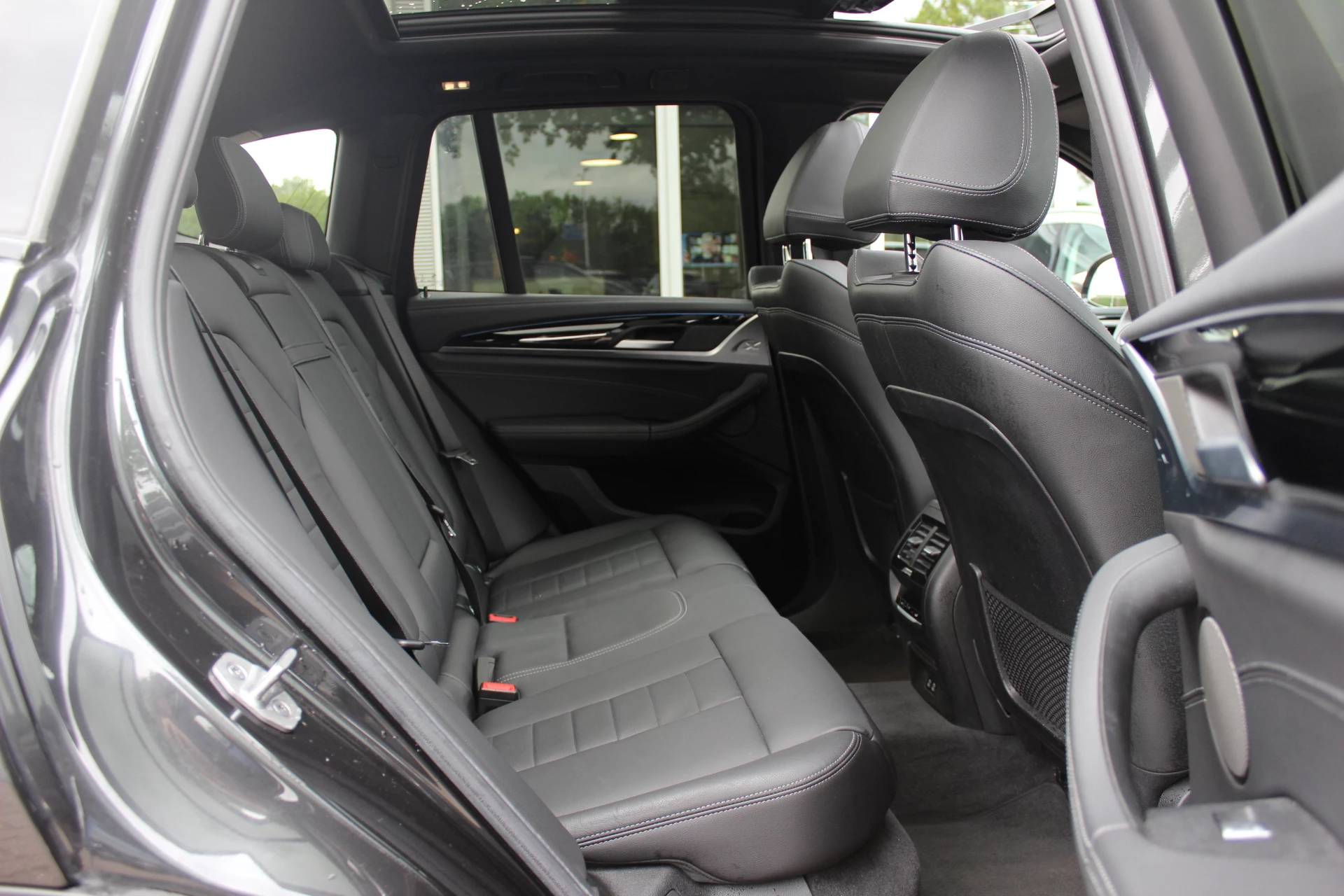 Hoofdafbeelding BMW iX3