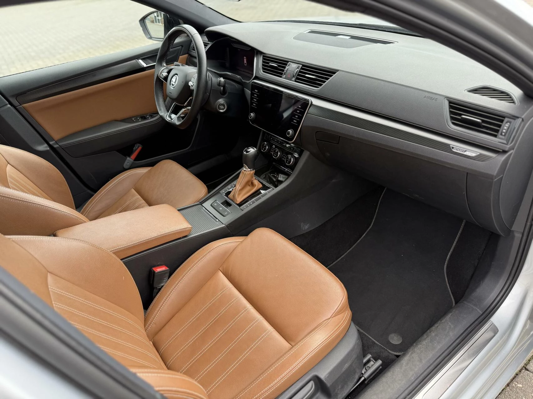 Hoofdafbeelding Škoda Superb