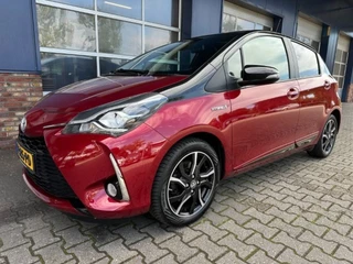 Toyota Yaris 1.5 HYB. PREMIUM PANO. CAMERA. ALL.IN.