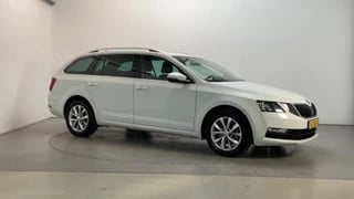 Skoda Octavia Combi 1.0 TSI DSG Greentech Clever Edition Leder-Stof Navigatie Stoelverwarming DAB+