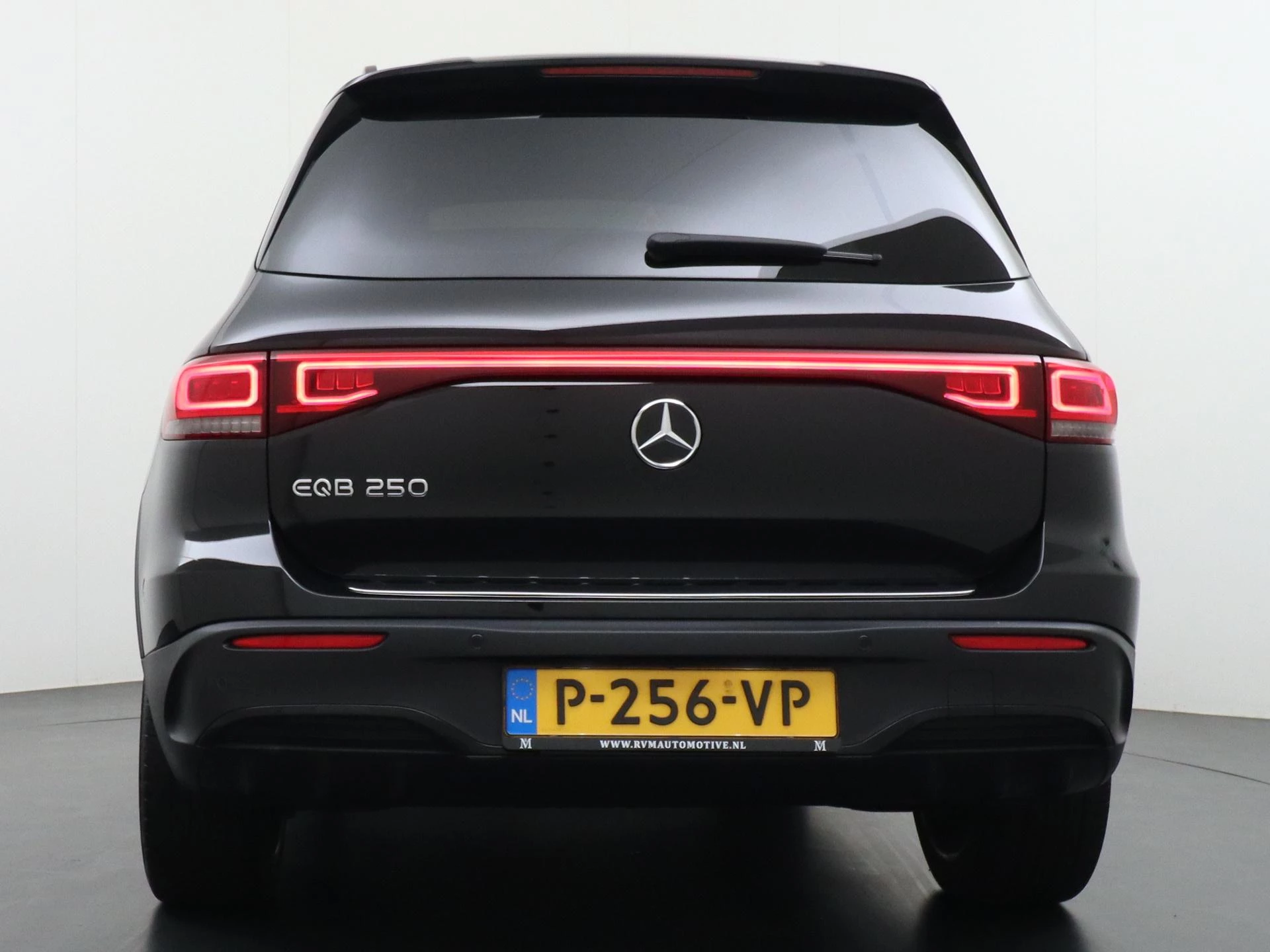Hoofdafbeelding Mercedes-Benz EQB