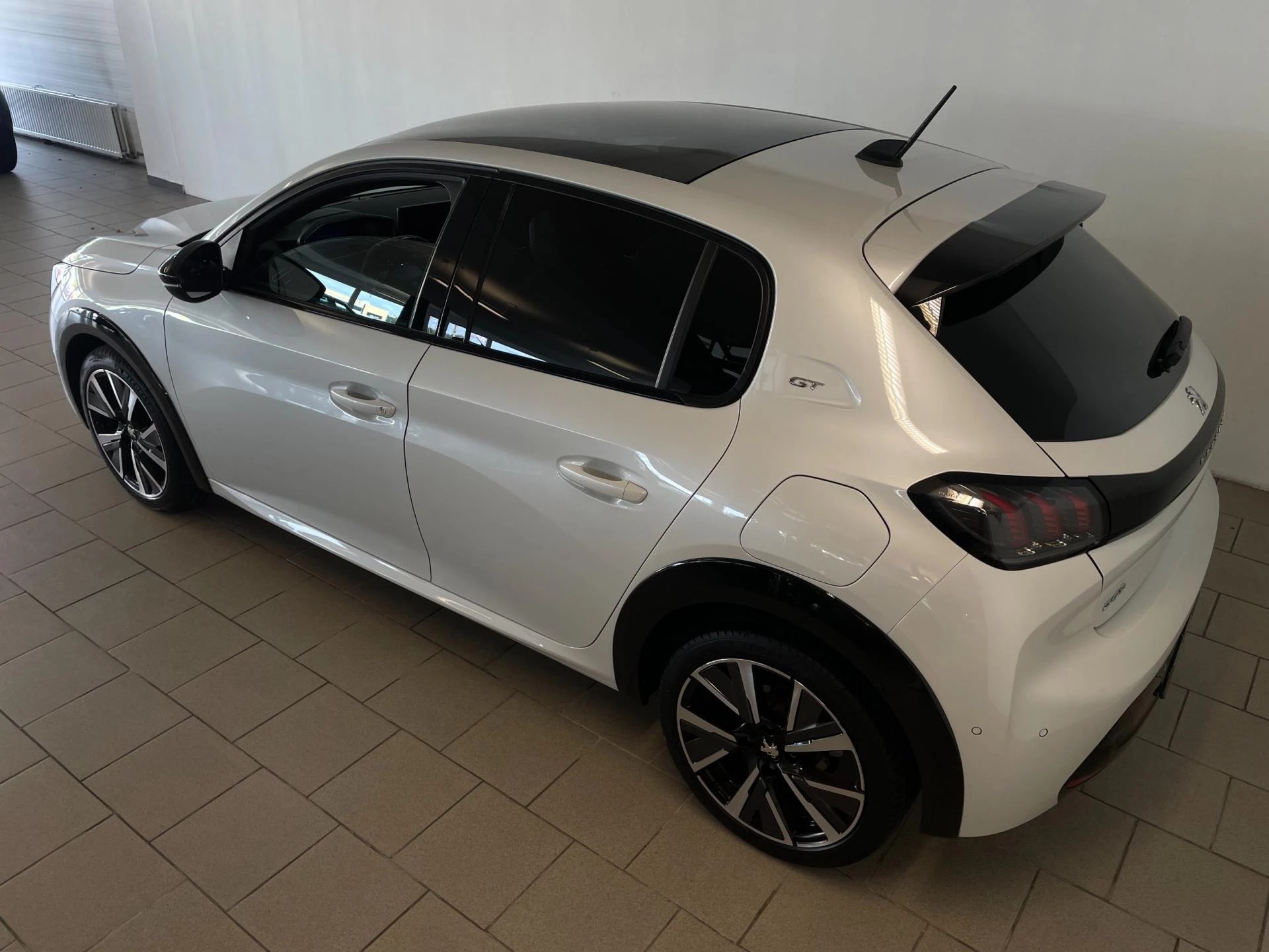 Hoofdafbeelding Peugeot 208