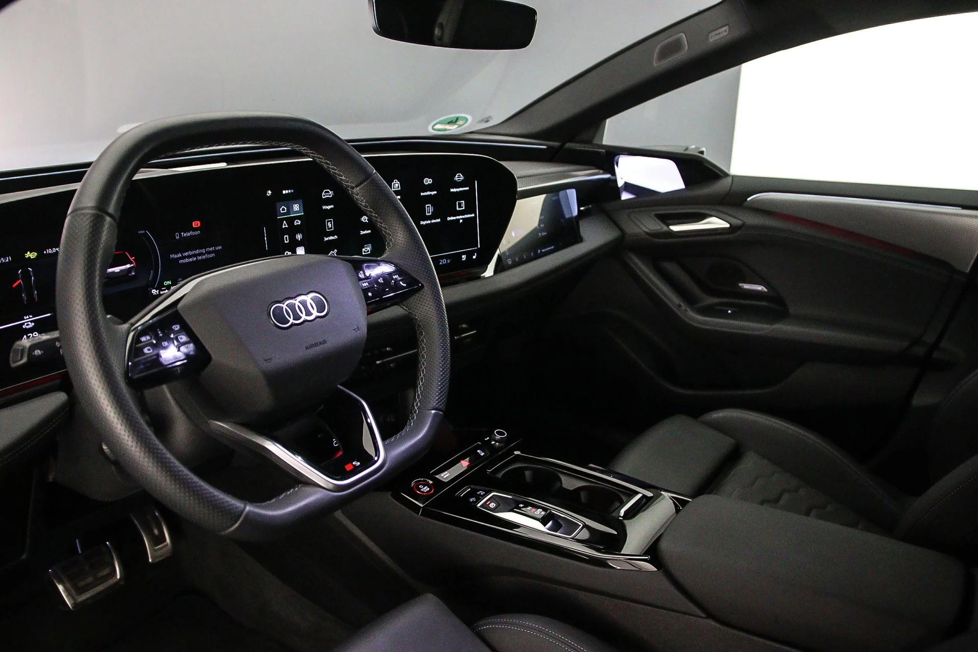 Hoofdafbeelding Audi S6 Avant e-tron