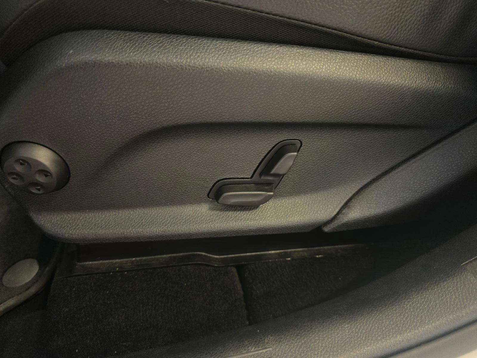 Hoofdafbeelding Mercedes-Benz EQC