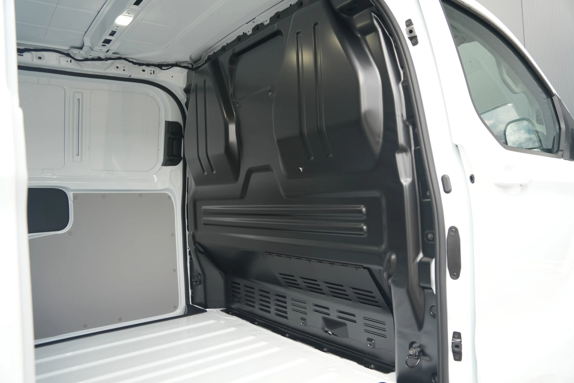 Hoofdafbeelding Ford E-Transit Custom