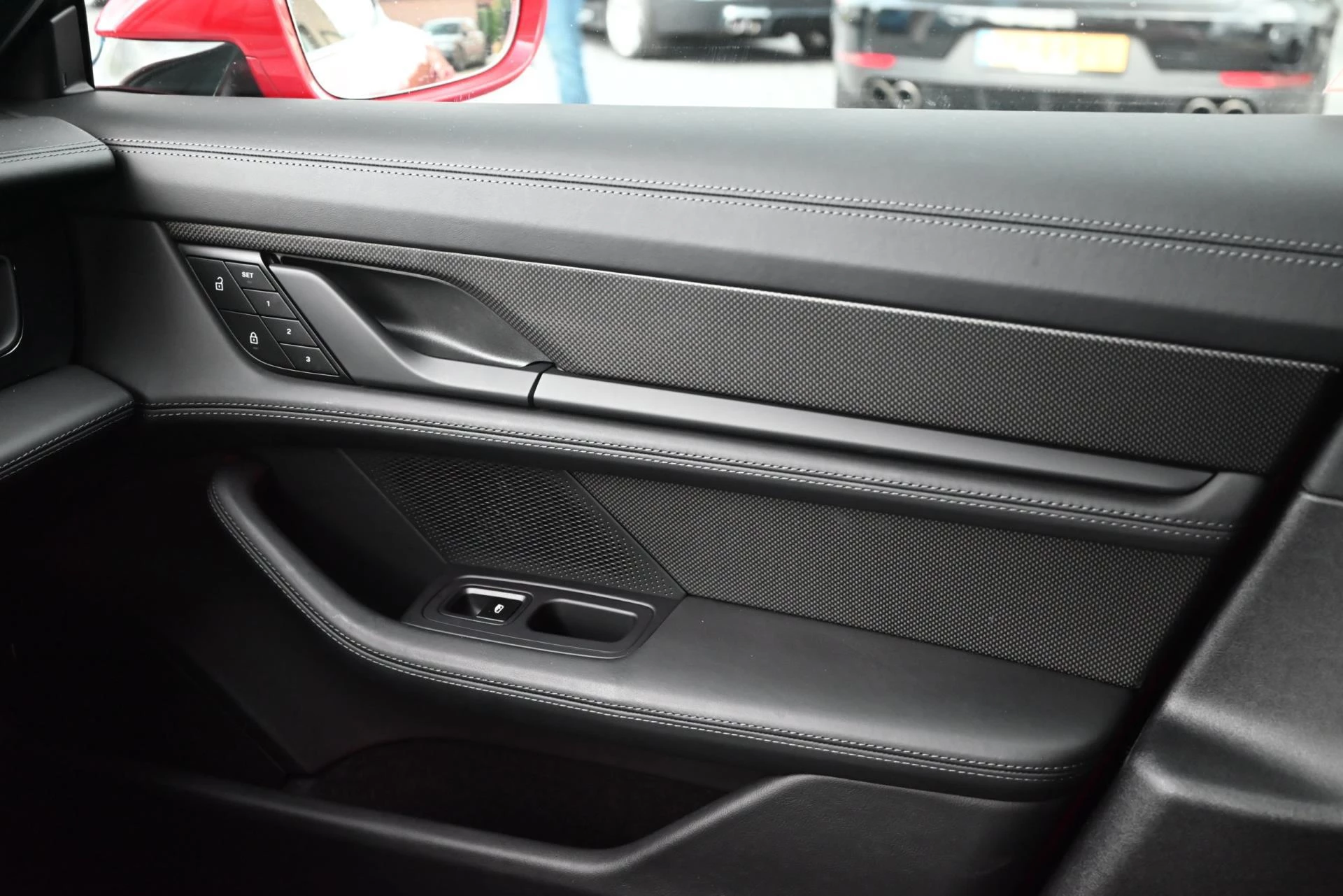 Hoofdafbeelding Porsche Taycan