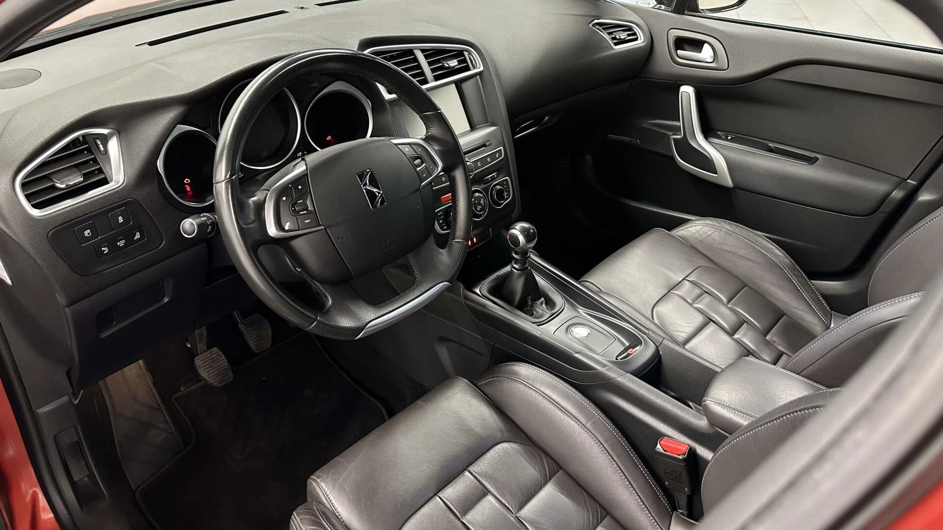 Hoofdafbeelding DS DS 4