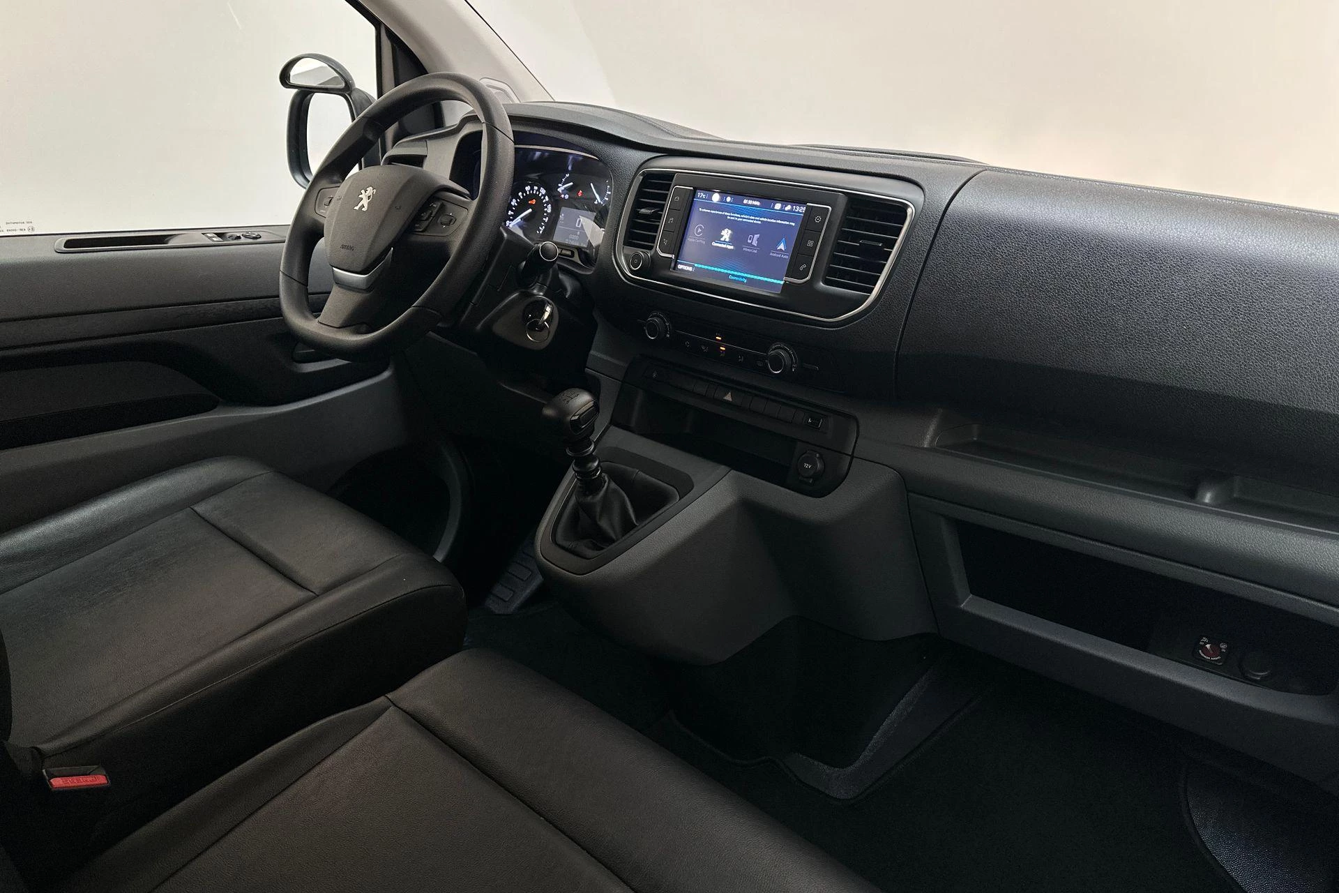 Hoofdafbeelding Peugeot Traveller