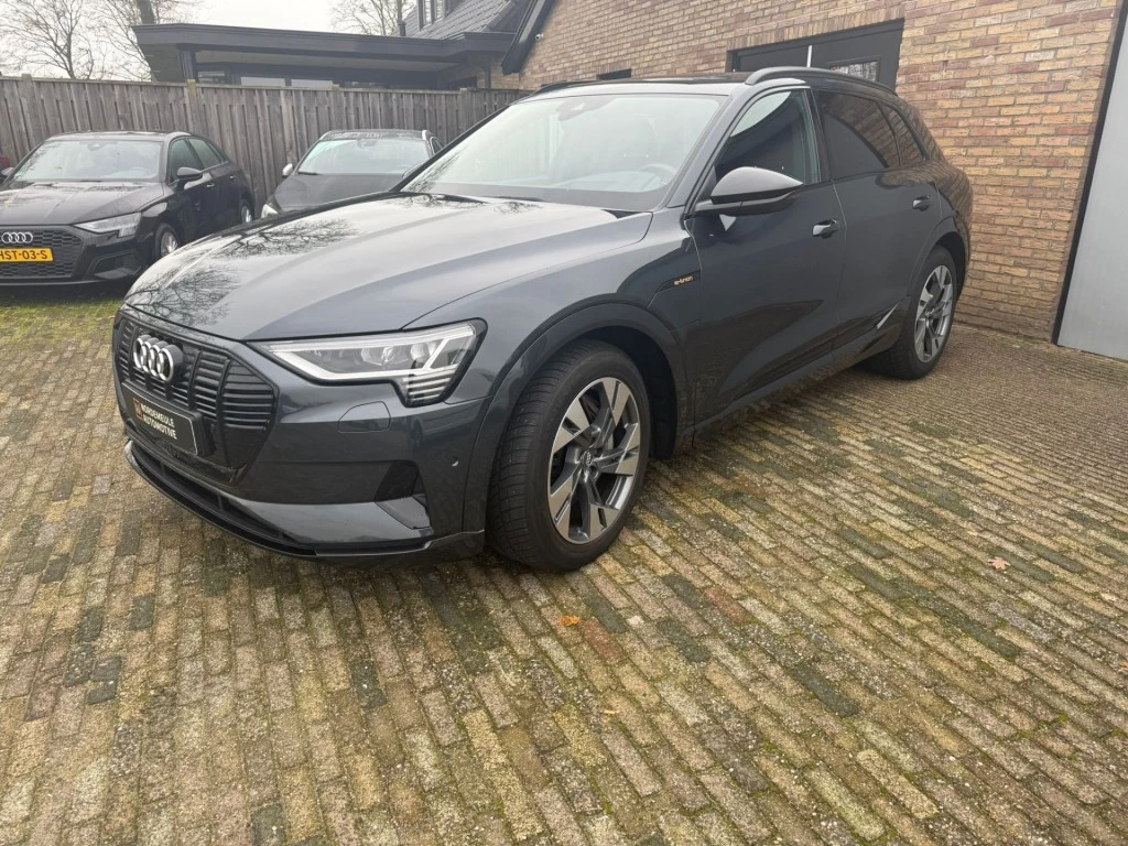Hoofdafbeelding Audi e-tron