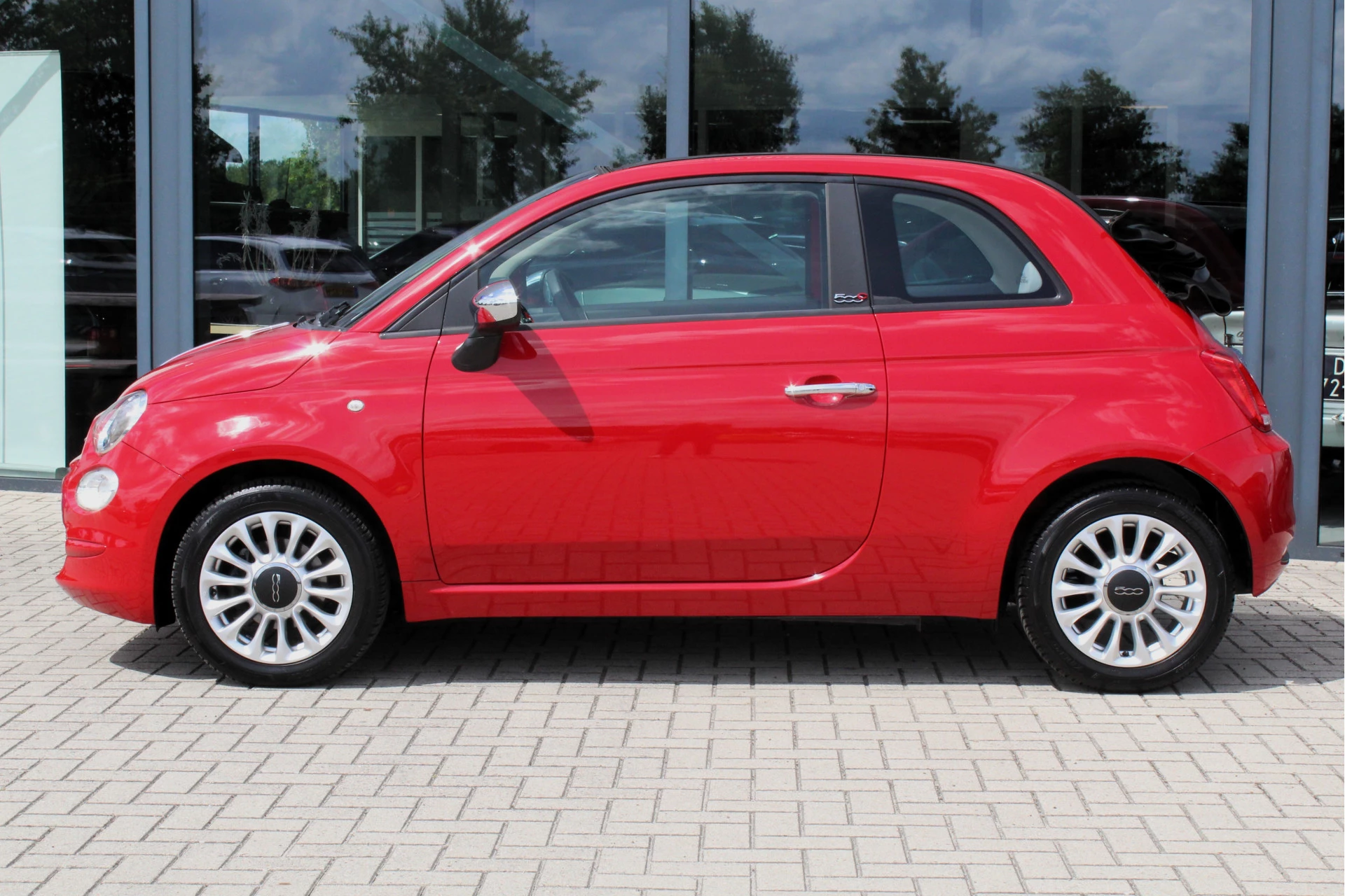 Hoofdafbeelding Fiat 500C