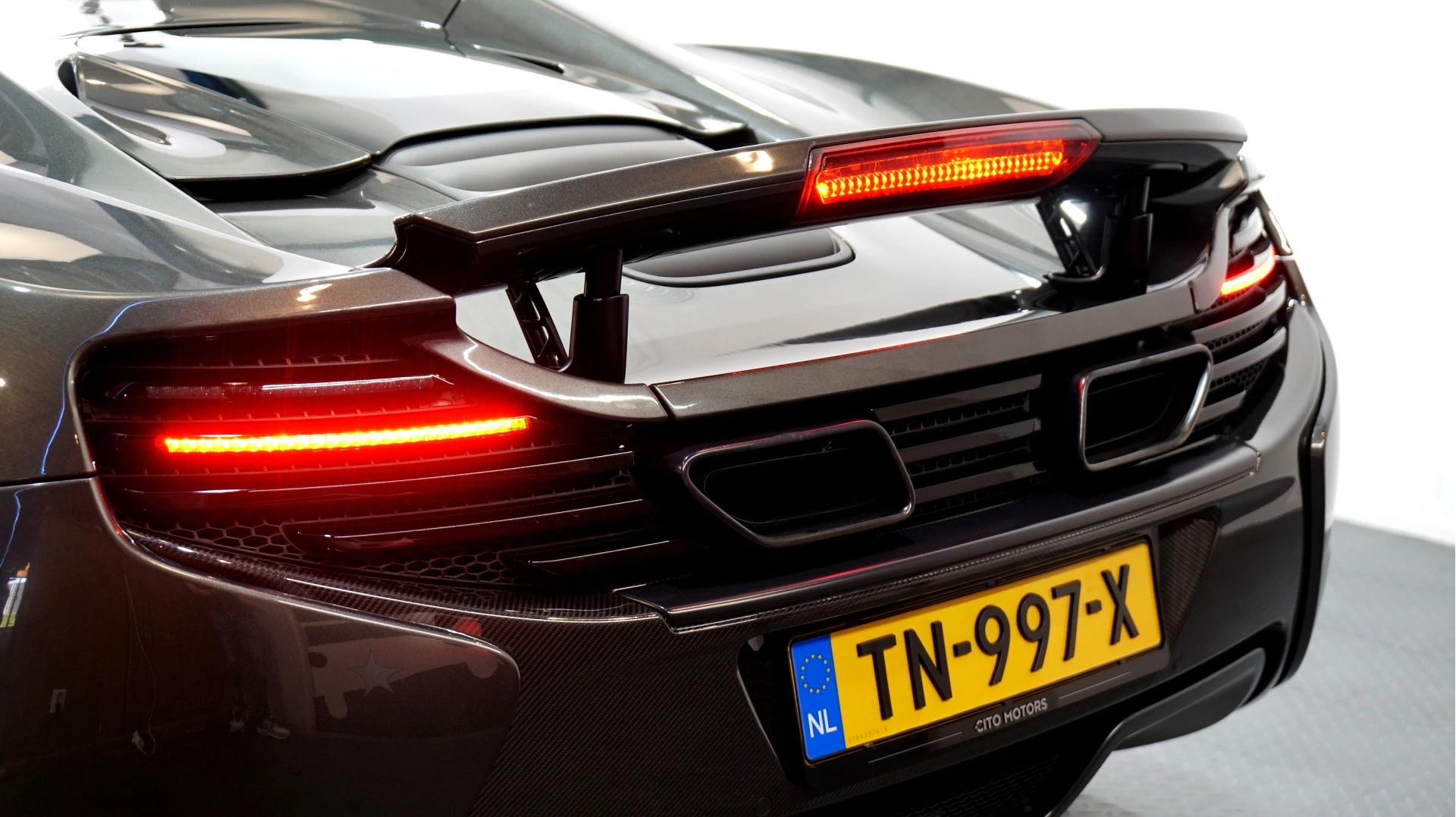 Hoofdafbeelding McLaren 650S