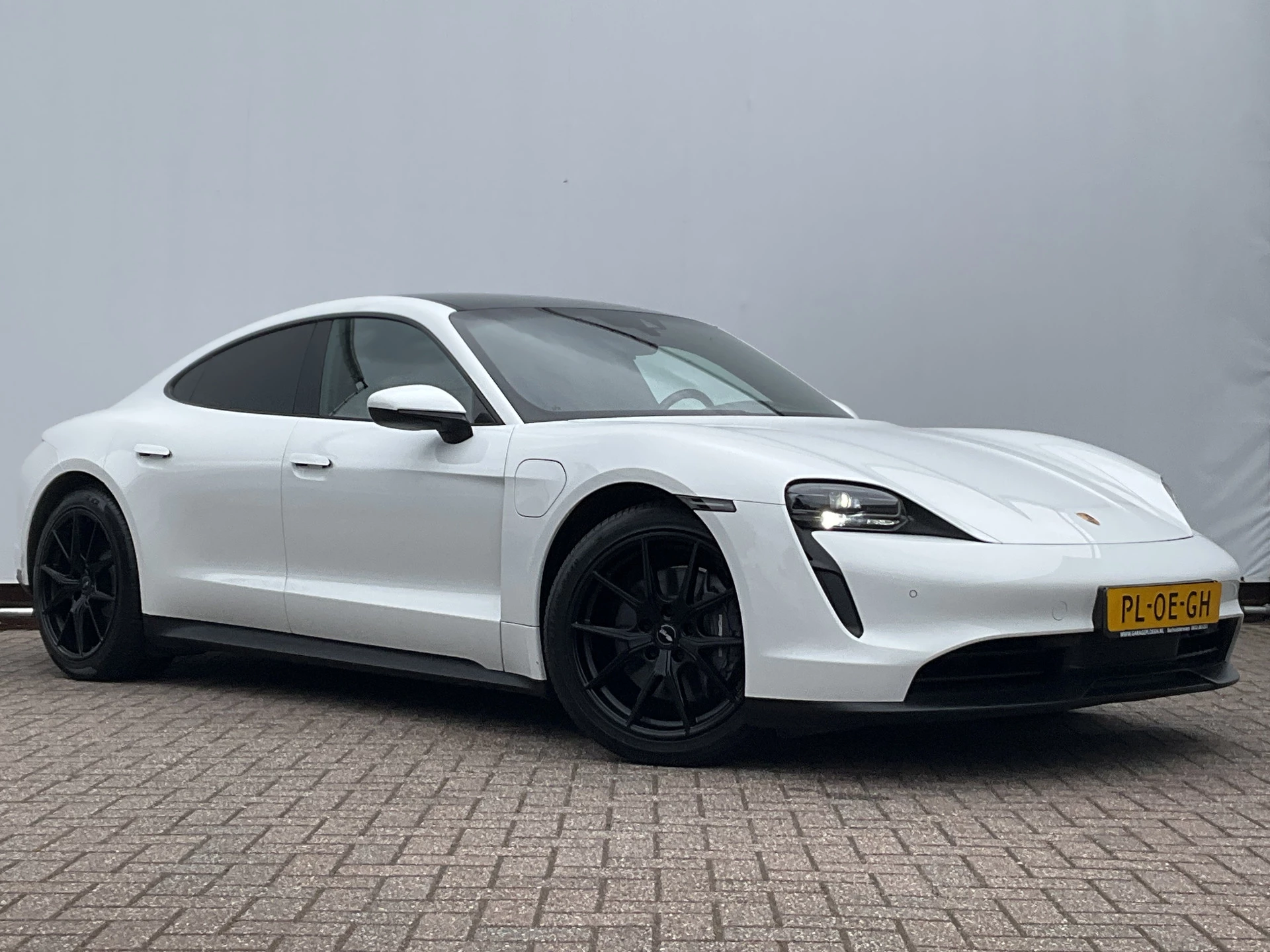 Hoofdafbeelding Porsche Taycan