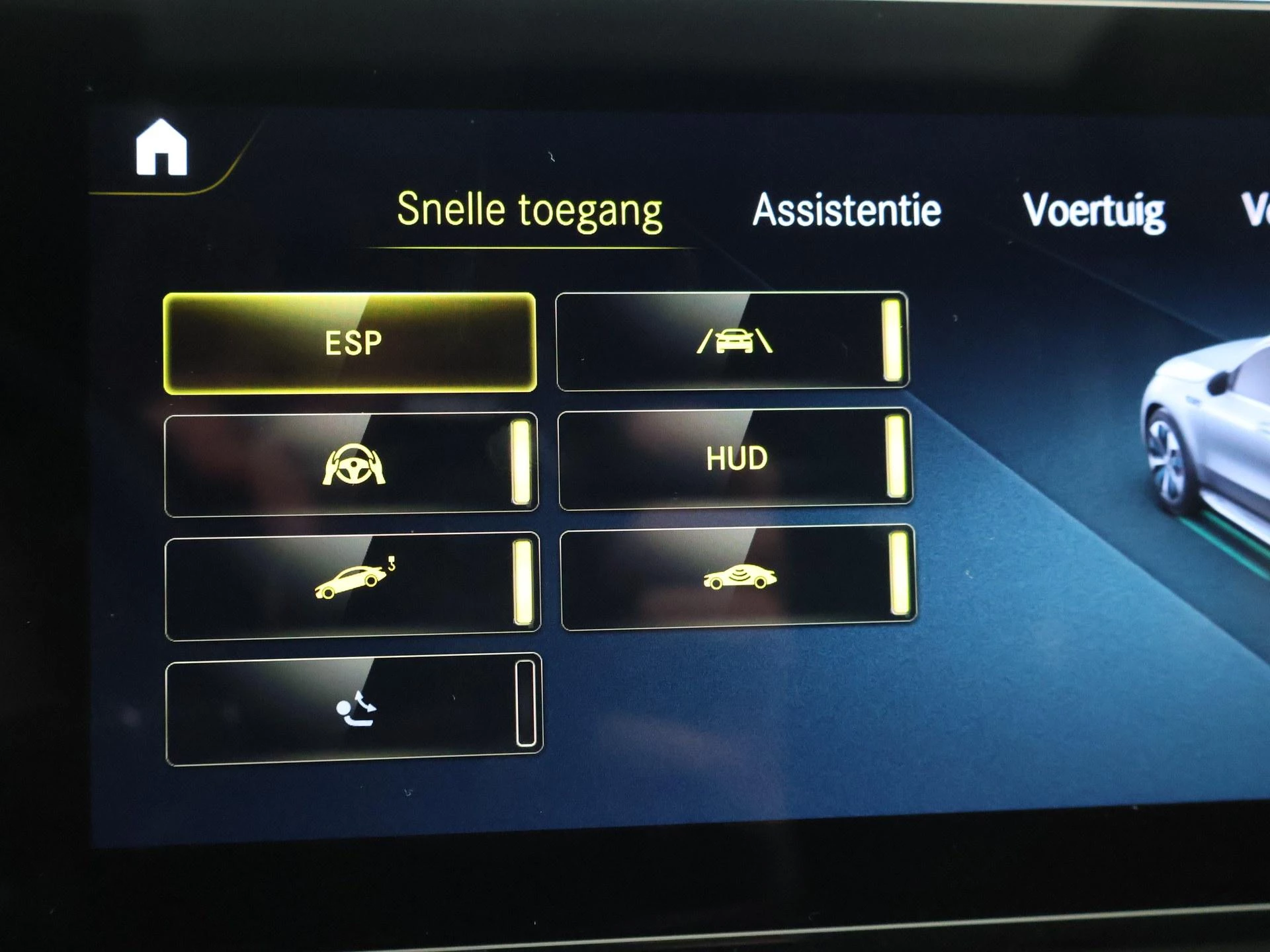 Hoofdafbeelding Mercedes-Benz EQC