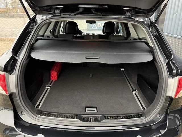 Hoofdafbeelding Toyota Avensis