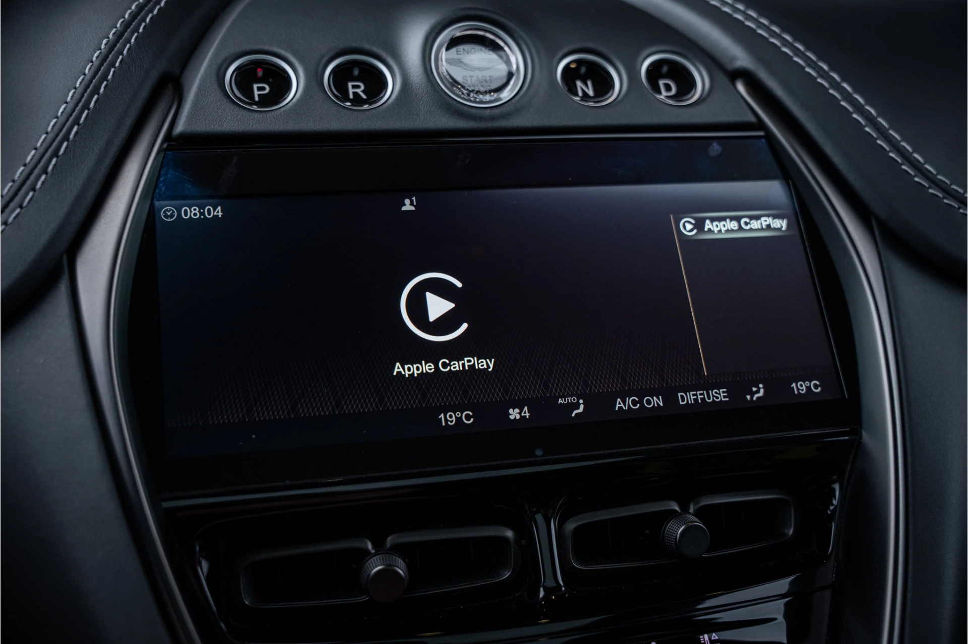 Hoofdafbeelding Aston Martin DBX