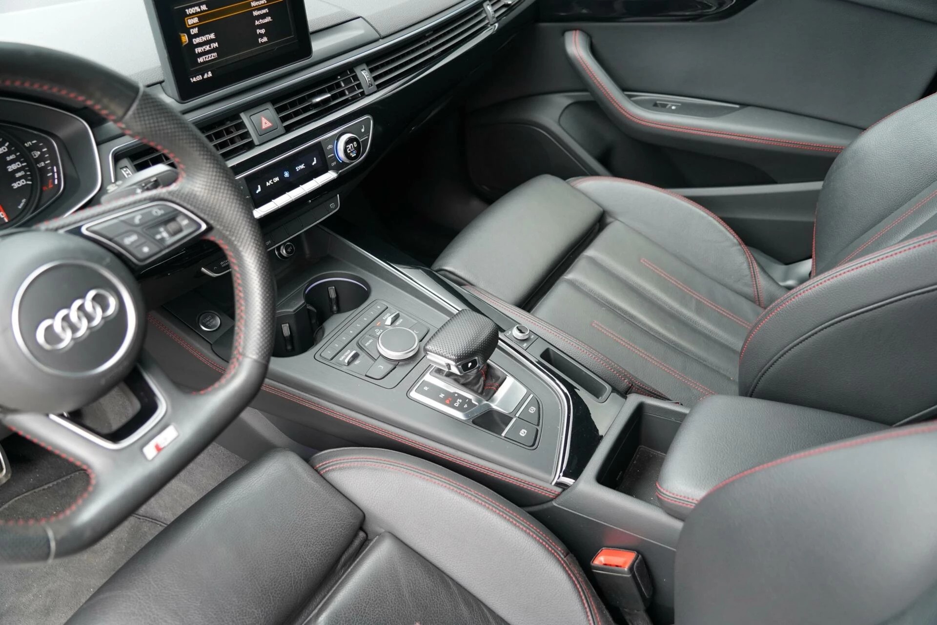 Hoofdafbeelding Audi A4