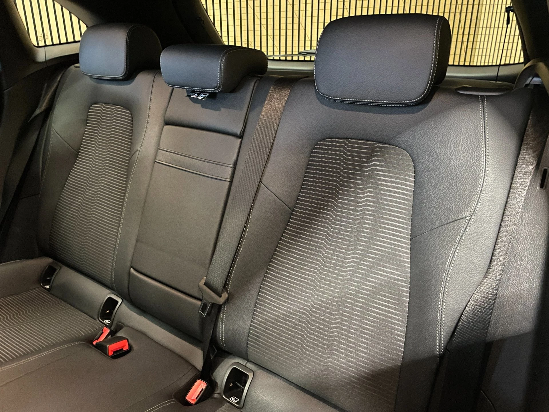 Hoofdafbeelding Mercedes-Benz EQA