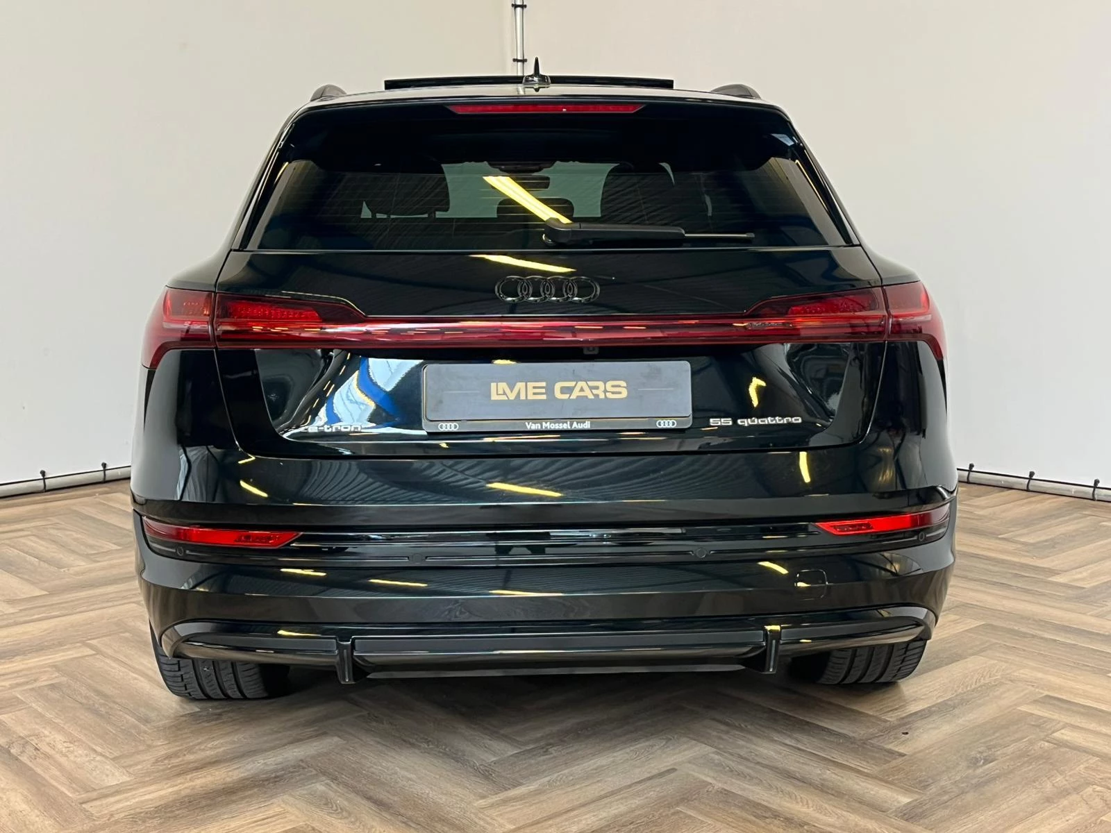 Hoofdafbeelding Audi e-tron