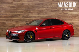 Hoofdafbeelding Alfa Romeo Giulia Alfa Romeo Giulia 2.9 V6 Quadrifoglio|Ceramic|Racing Seats|