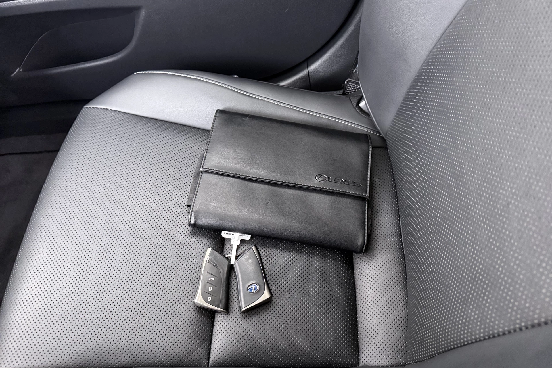 Hoofdafbeelding Lexus ES