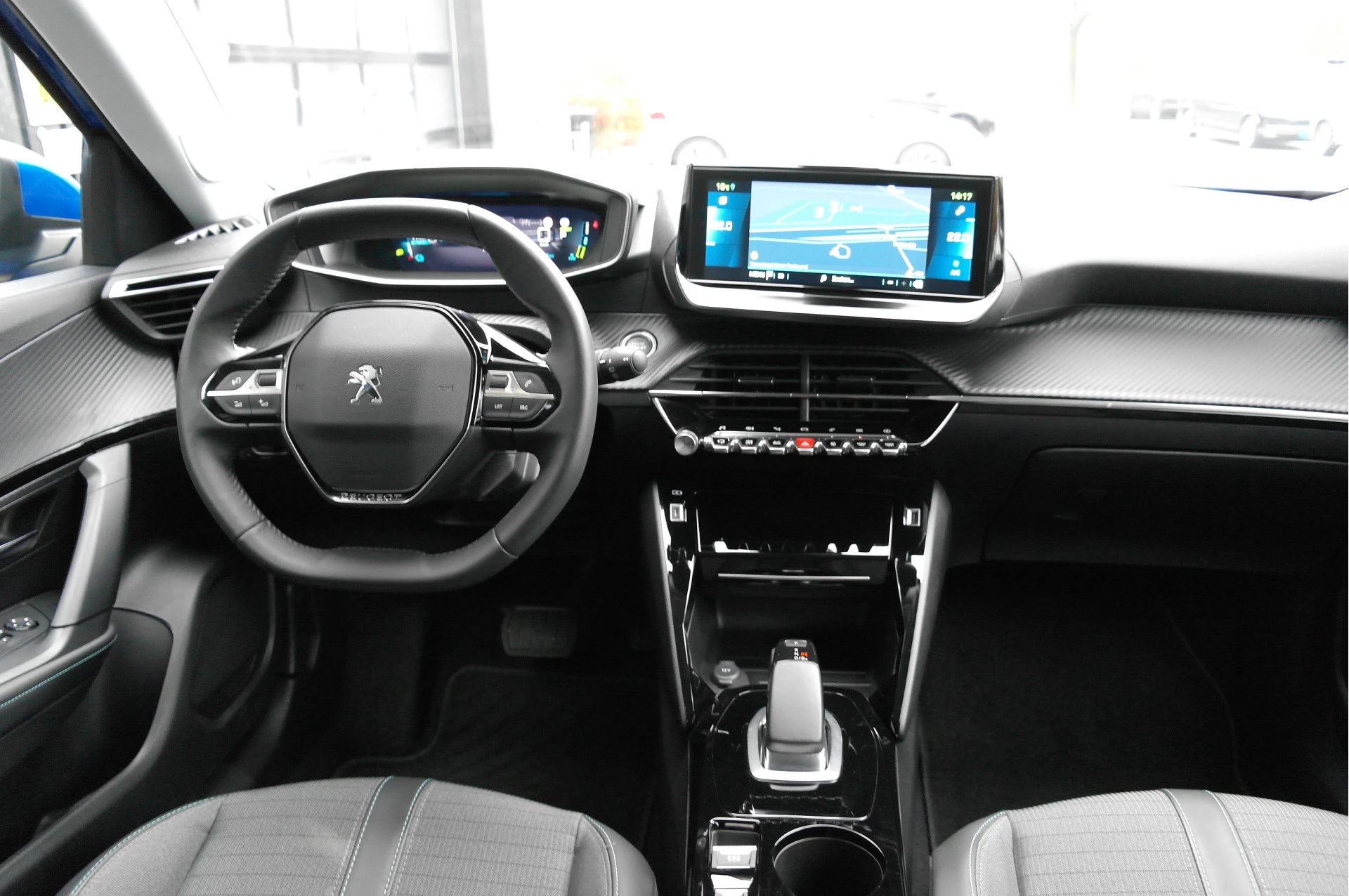 Hoofdafbeelding Peugeot e-2008