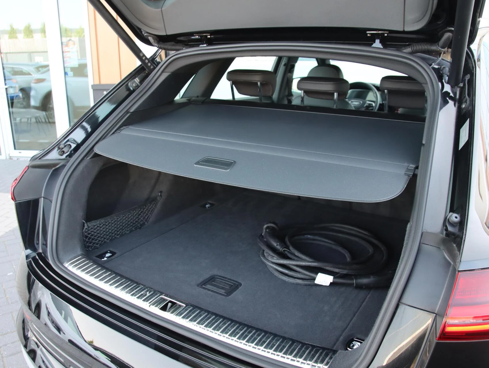 Hoofdafbeelding Audi e-tron