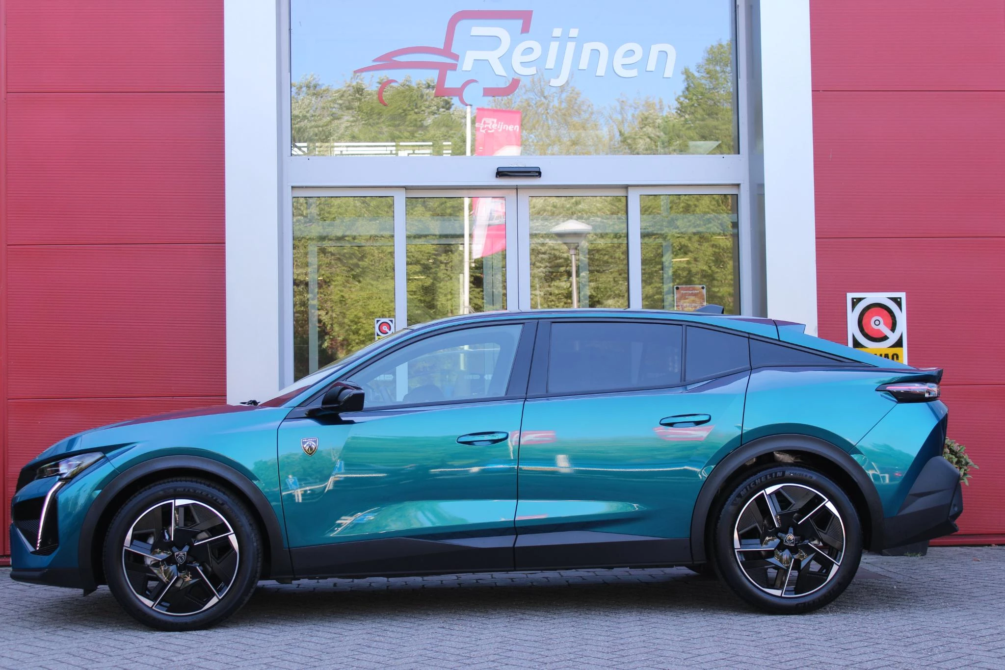 Hoofdafbeelding Peugeot 408