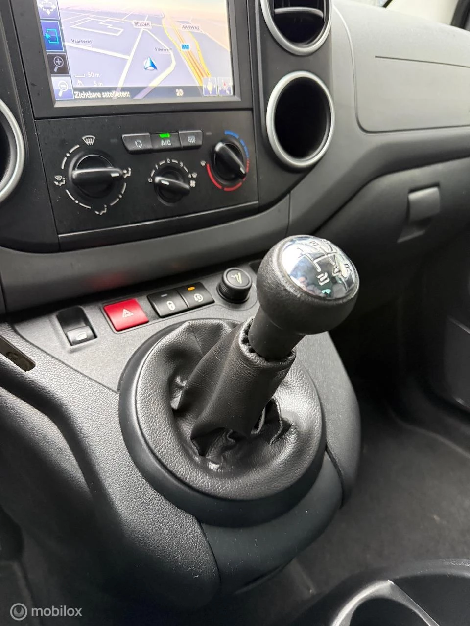 Hoofdafbeelding Peugeot Partner