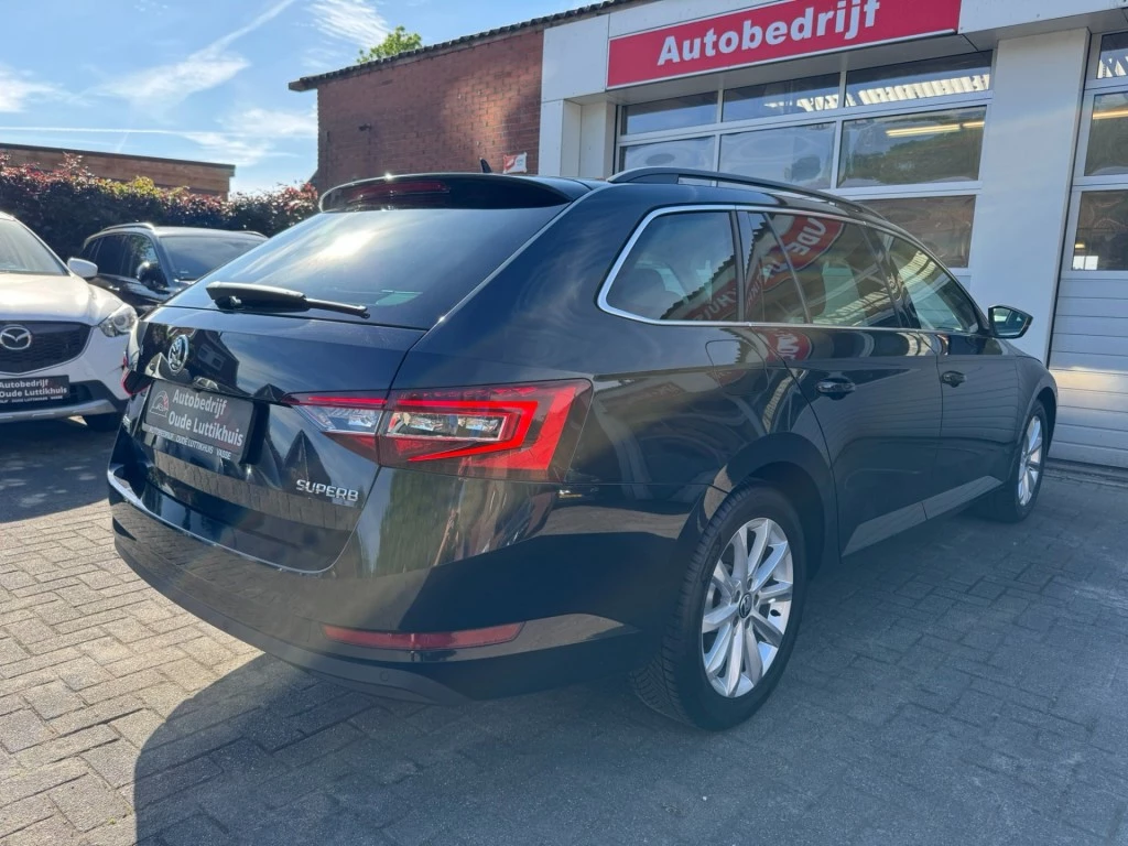 Hoofdafbeelding Škoda Superb