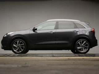 Kia Niro 1.6 GDi Hybrid Edition Sport (SCHUIFDAK,APPLE CARPLAY,NAVI,STOELVERWARMING,CAMERA,CRUISE,CLIMATE,PDC,NETTESTAAT)