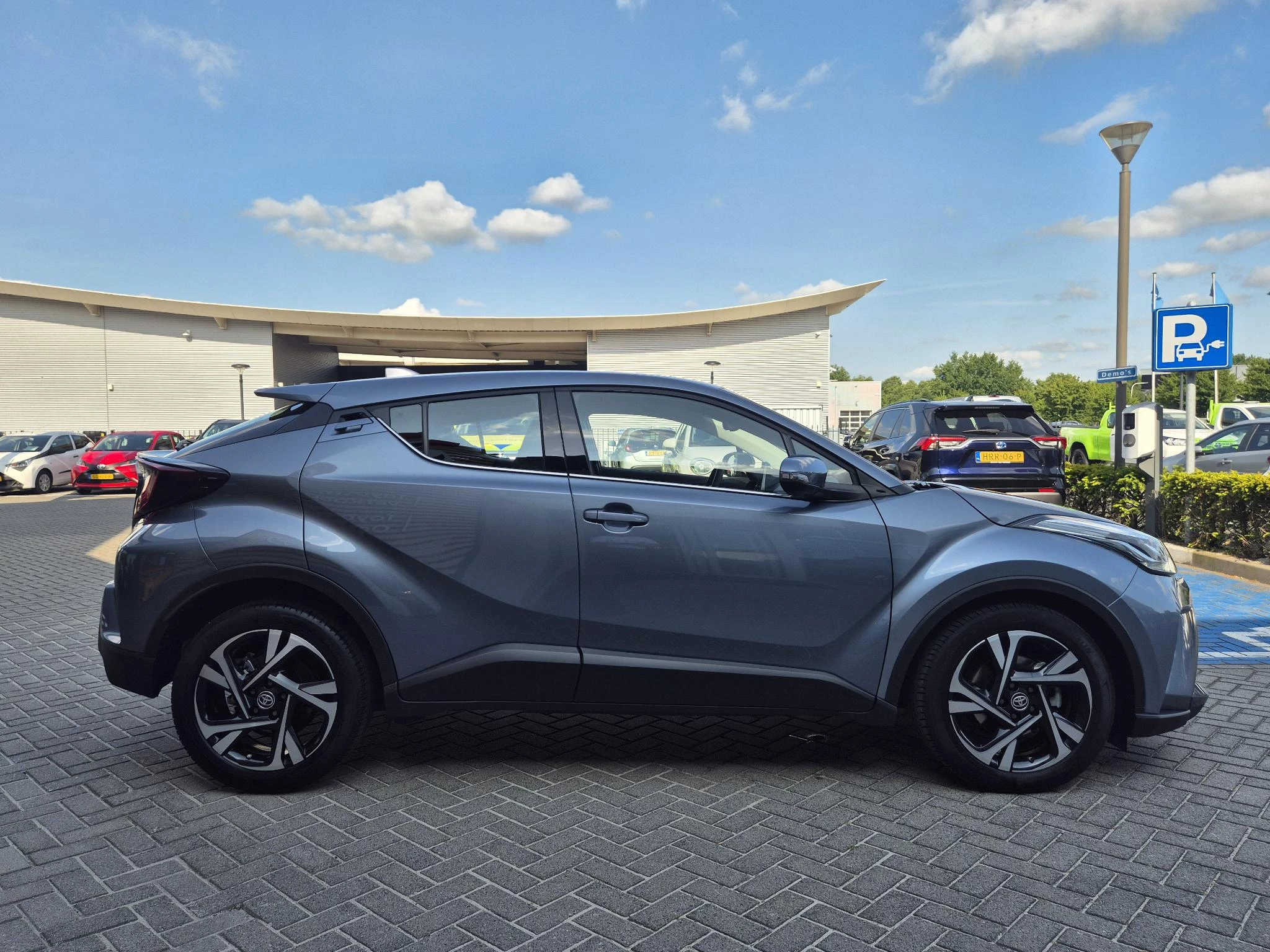 Hoofdafbeelding Toyota C-HR