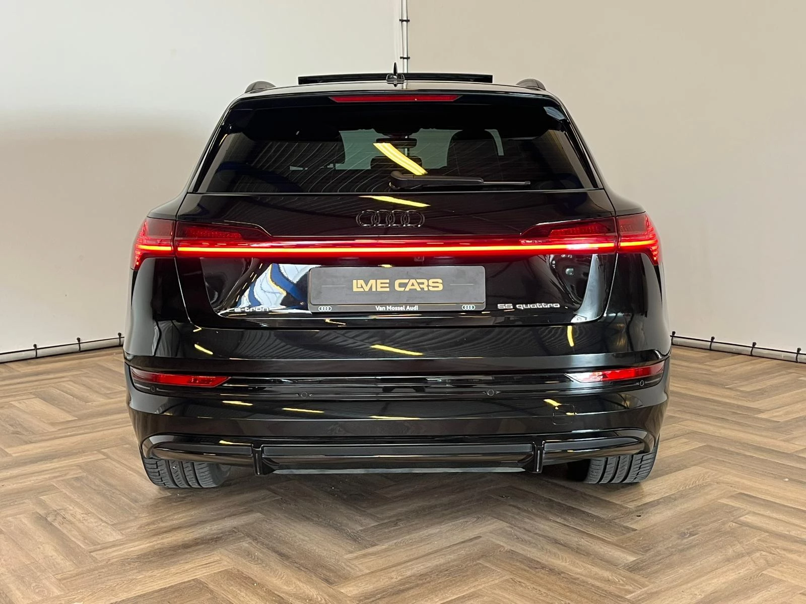 Hoofdafbeelding Audi e-tron