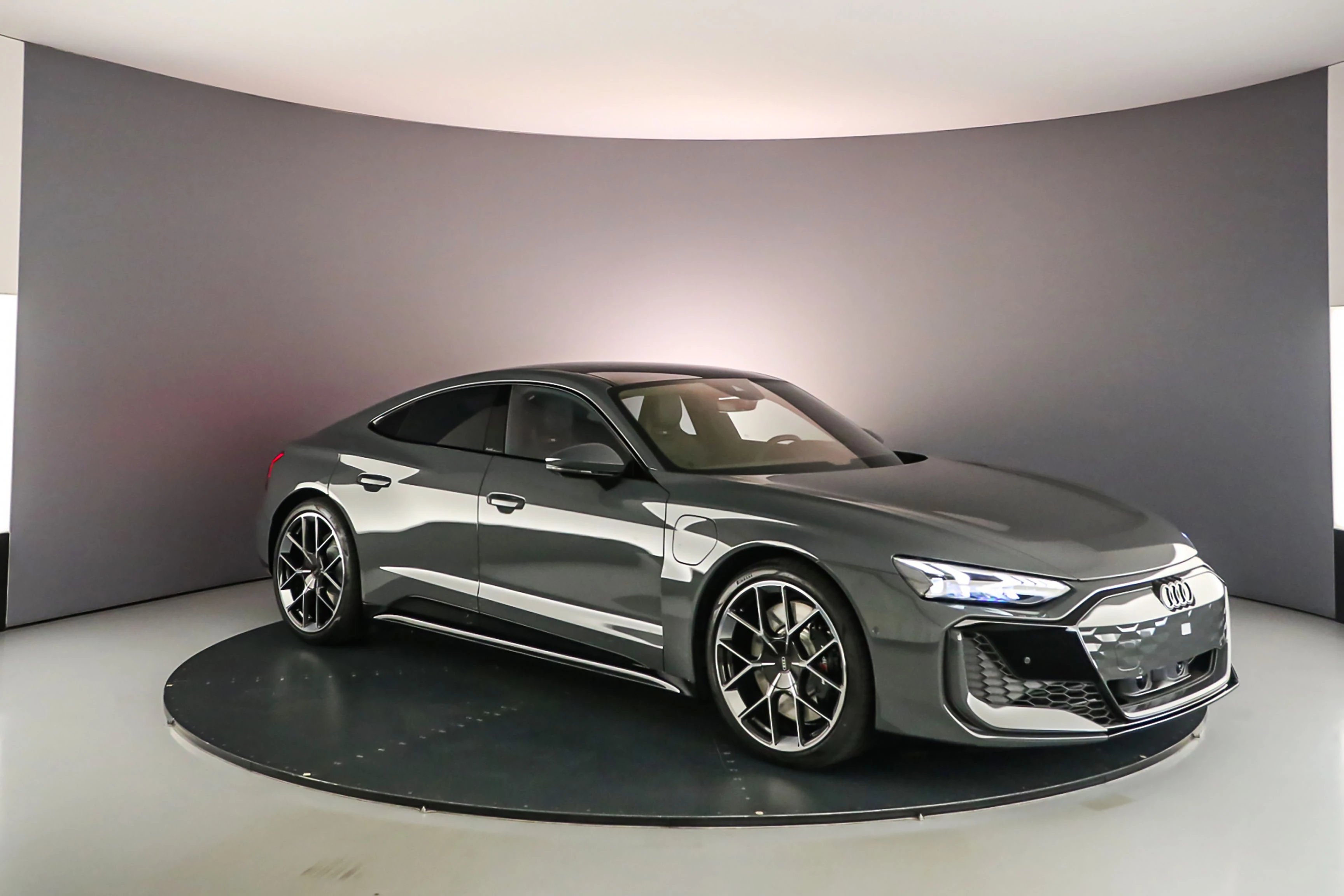 Hoofdafbeelding Audi e-tron GT