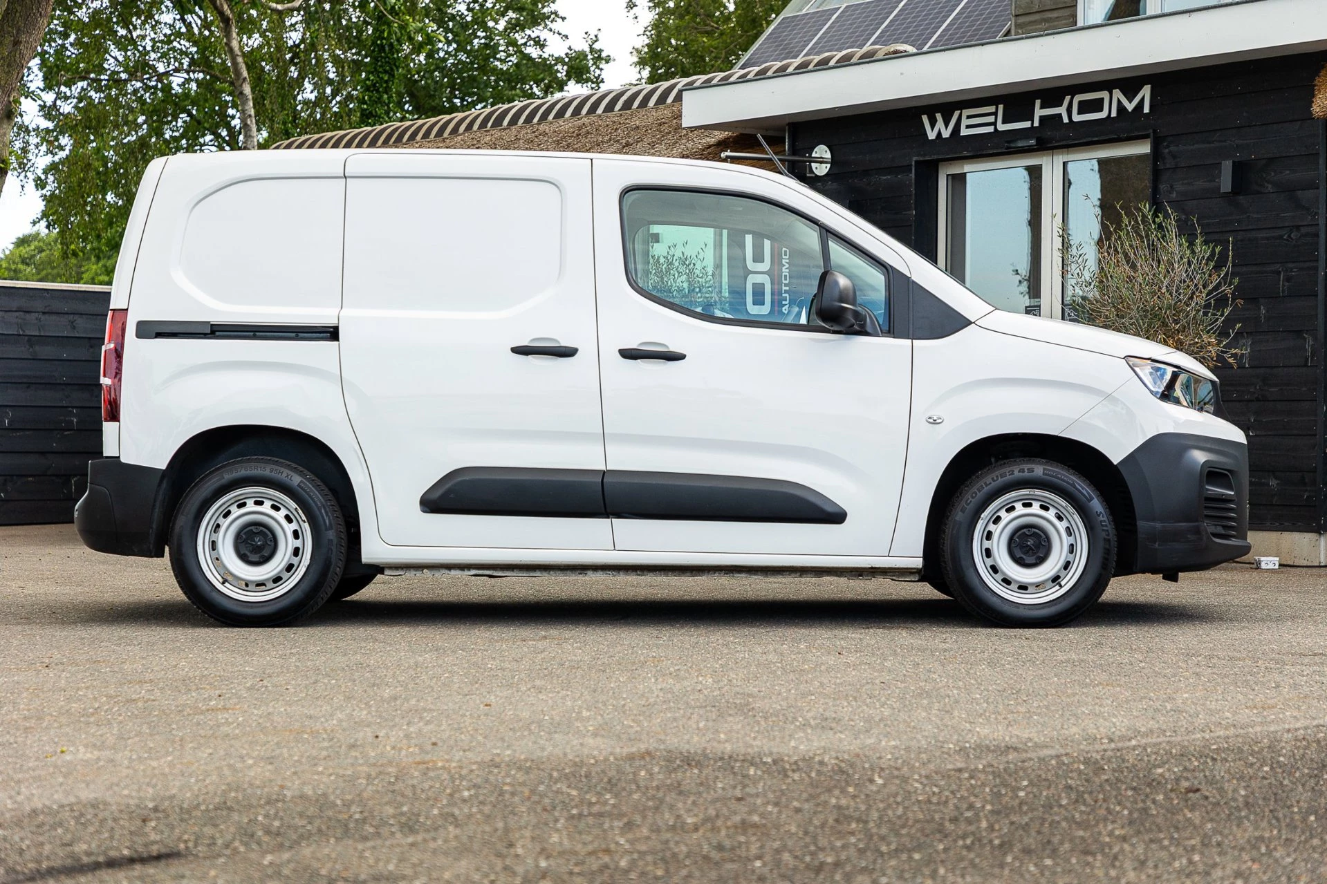 Hoofdafbeelding Peugeot Partner